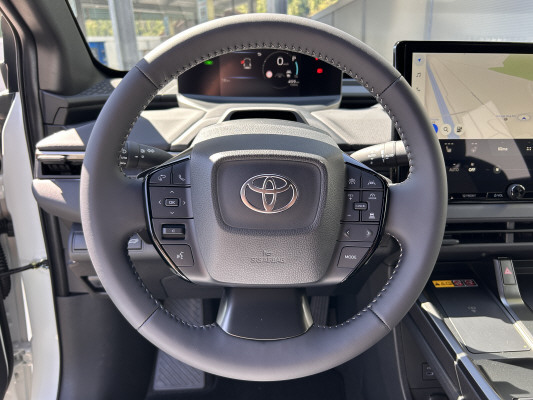 TOYOTA bZ4X Style 73,1 kWh AWD-image-8