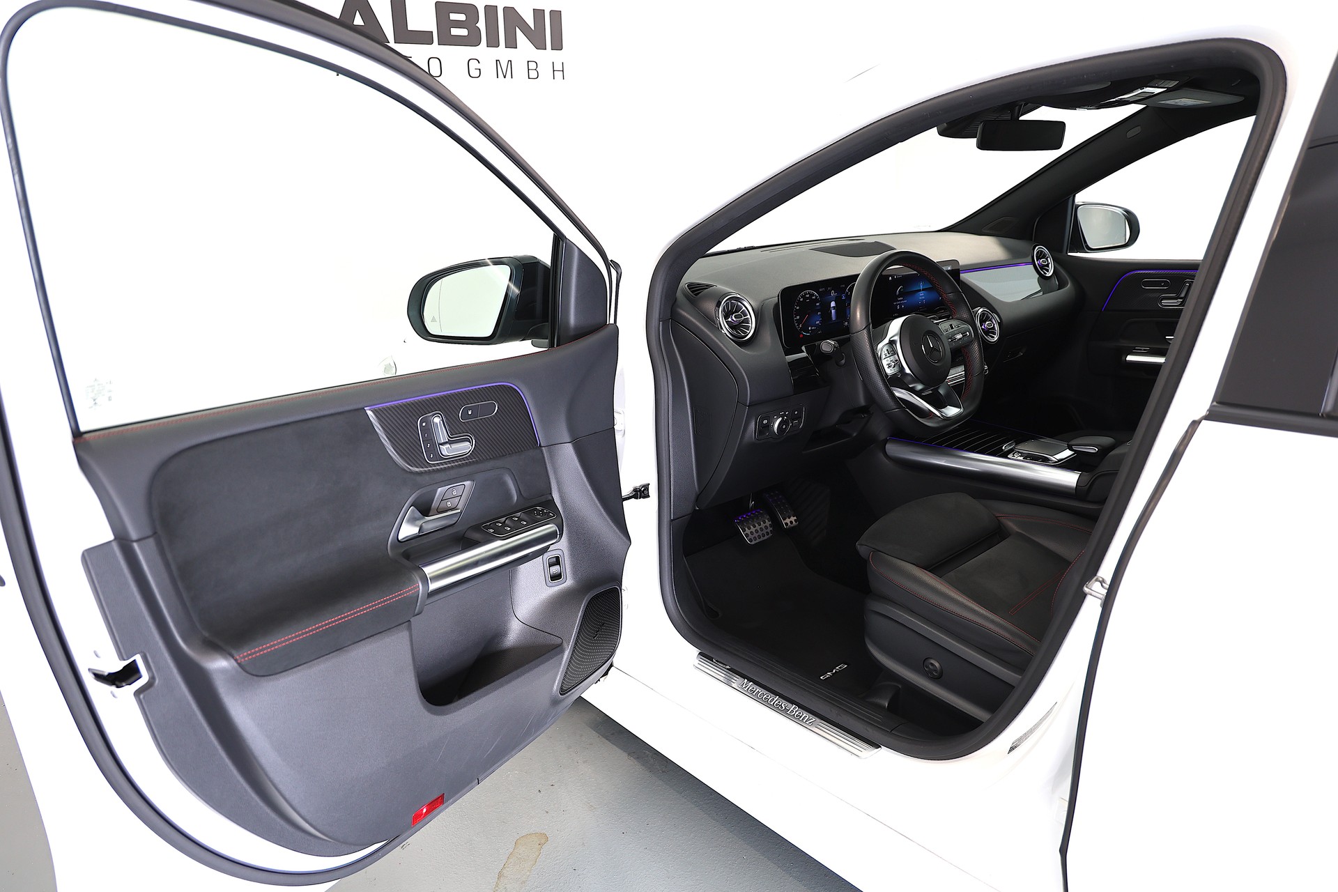 MERCEDES-BENZ B 220 d AMG Line 8G-DCT-image-5