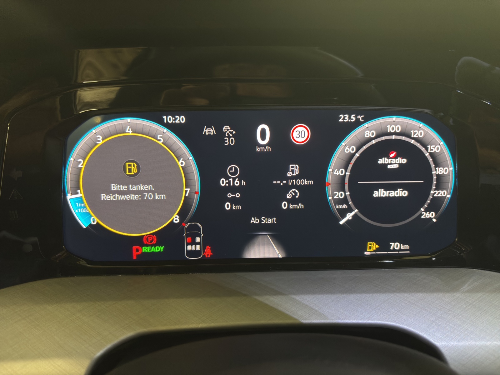 VW Golf 1.5 e TSI mHEV United DSG-image-16