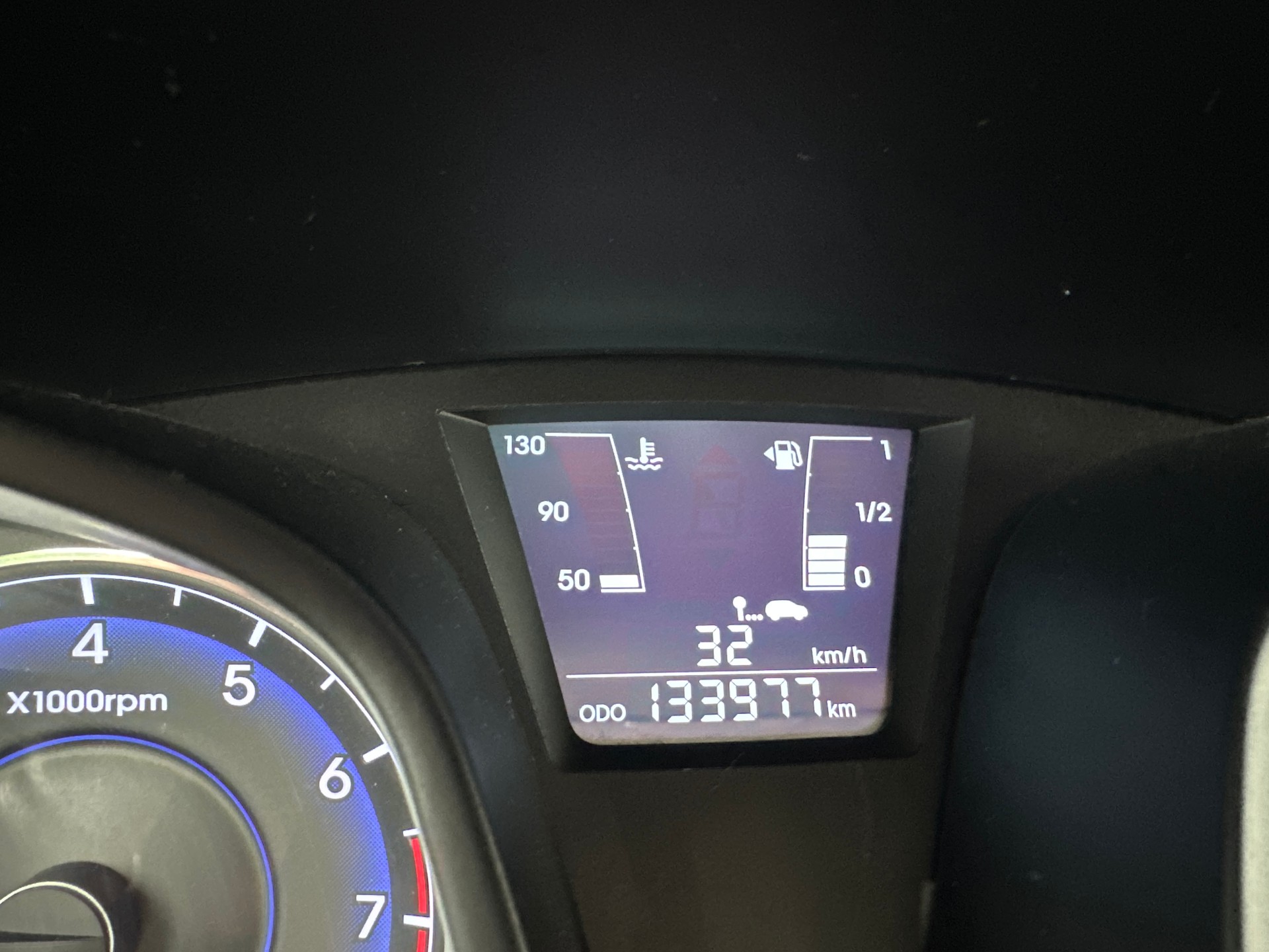 HYUNDAI iX20 1.6 Premium-image-13