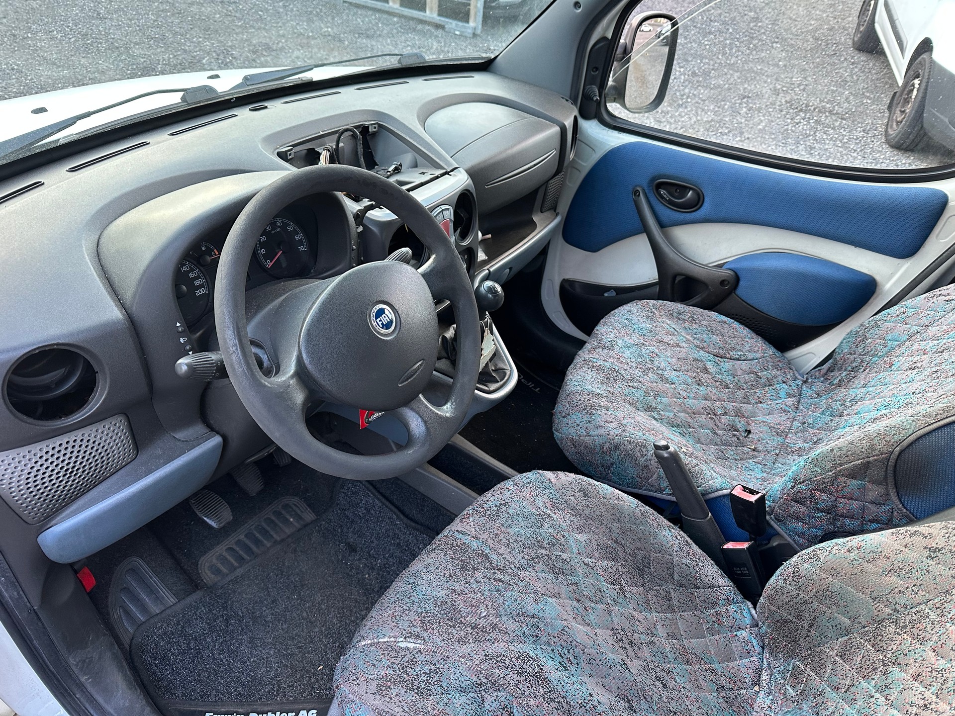 FIAT Doblò 1.9 JTD Malibu-image-1