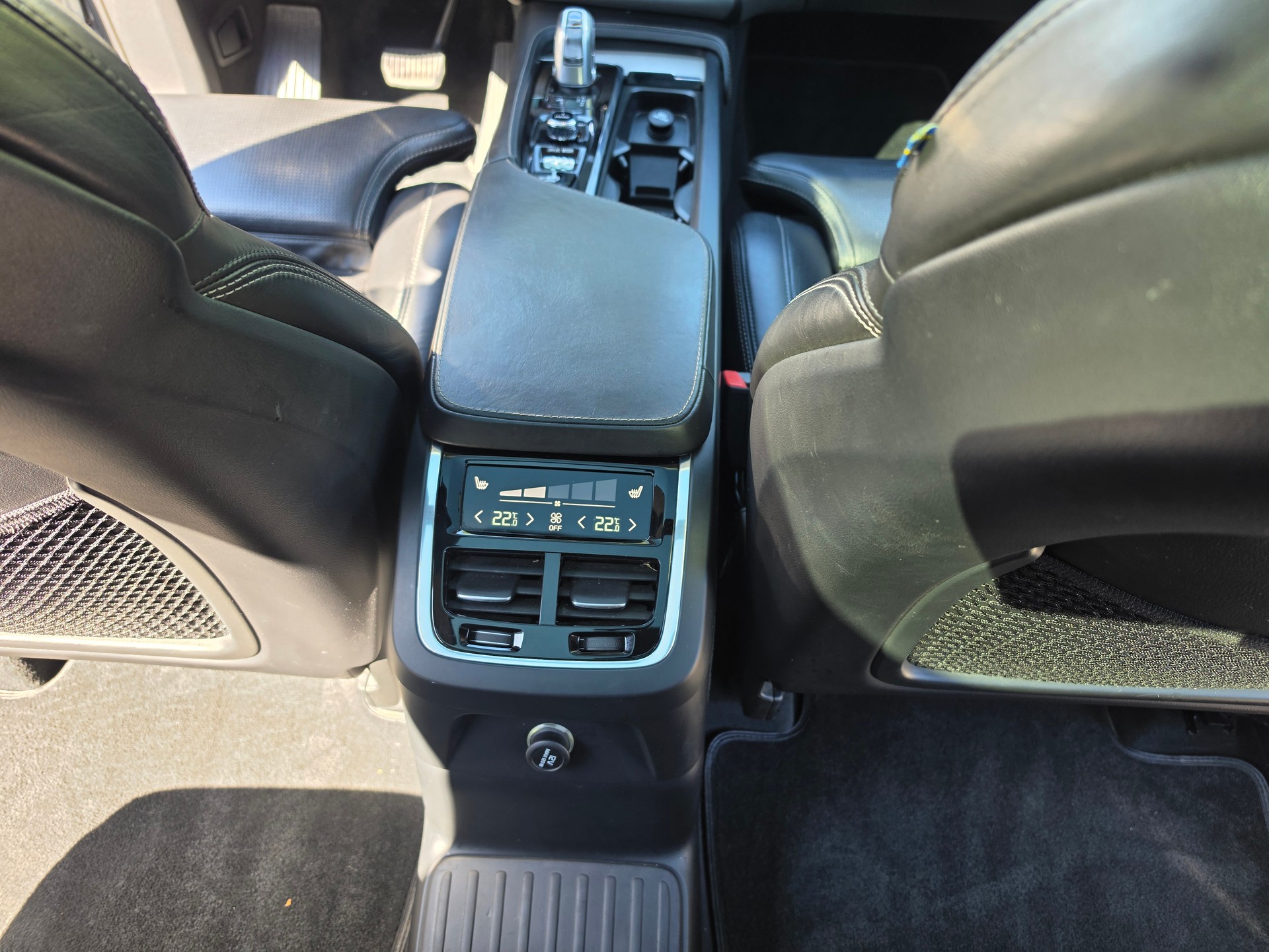 VOLVO XC90 T8 AWD Inscription Geartronic-image-20