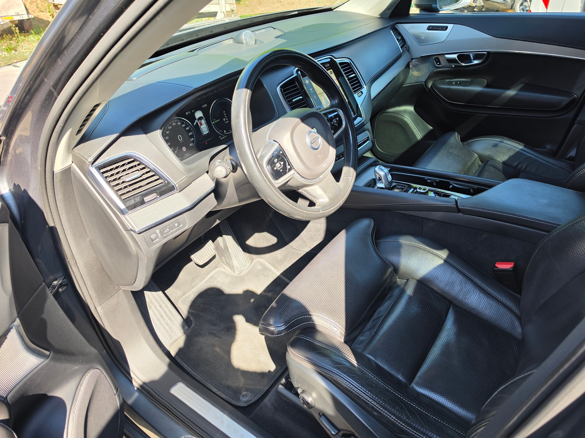 VOLVO XC90 T8 AWD Inscription Geartronic-image-17