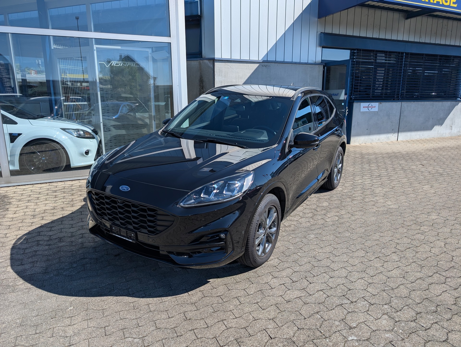 FORD Kuga 2.5 FHEV ST-Line X 4WD-image-0