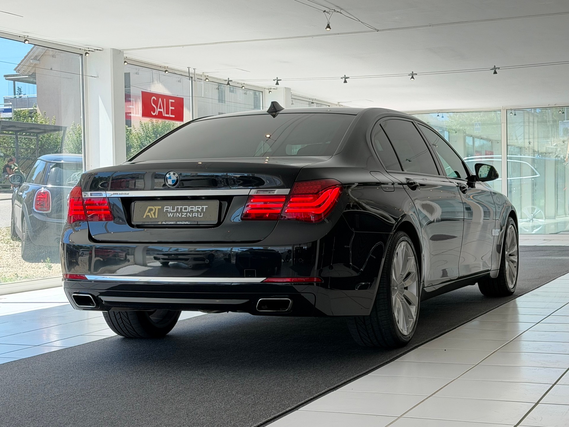 BMW 750Li xDrive individual **Vollausstattung**Frisch ab MFK**-image-6