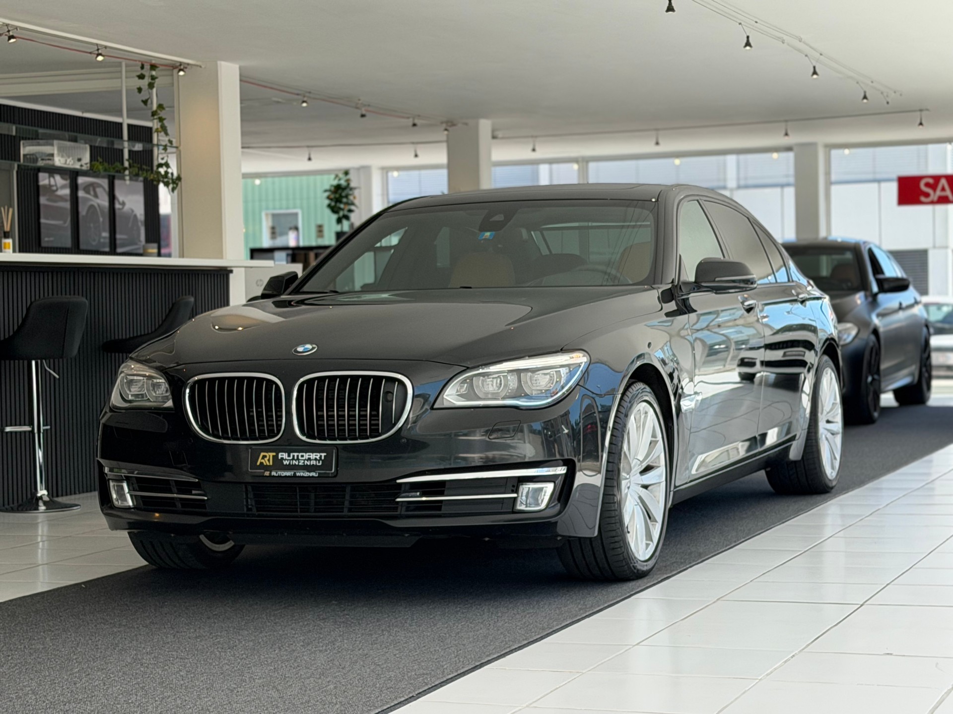BMW 750Li xDrive individual **Vollausstattung**Frisch ab MFK**-image-0