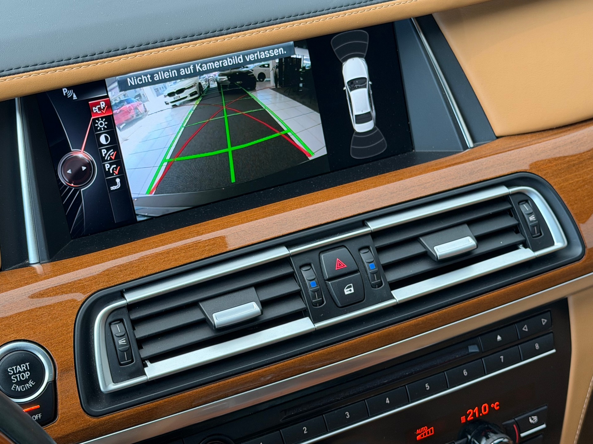 BMW 750Li xDrive individual **Vollausstattung**Frisch ab MFK**-image-16