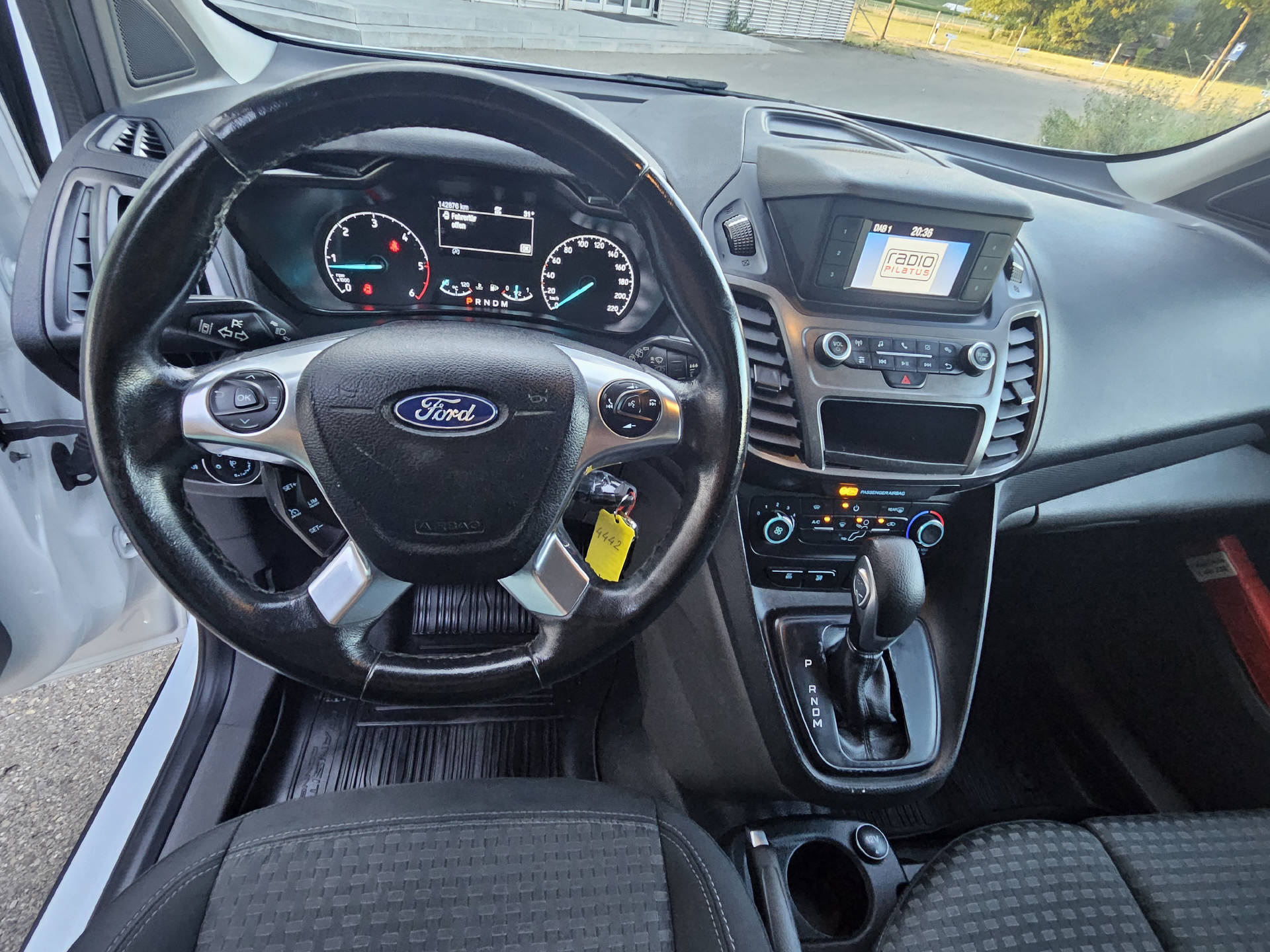 FORD Transit Connect Van 200 L1 1.5 EcoBlue 120 Trend-image-8