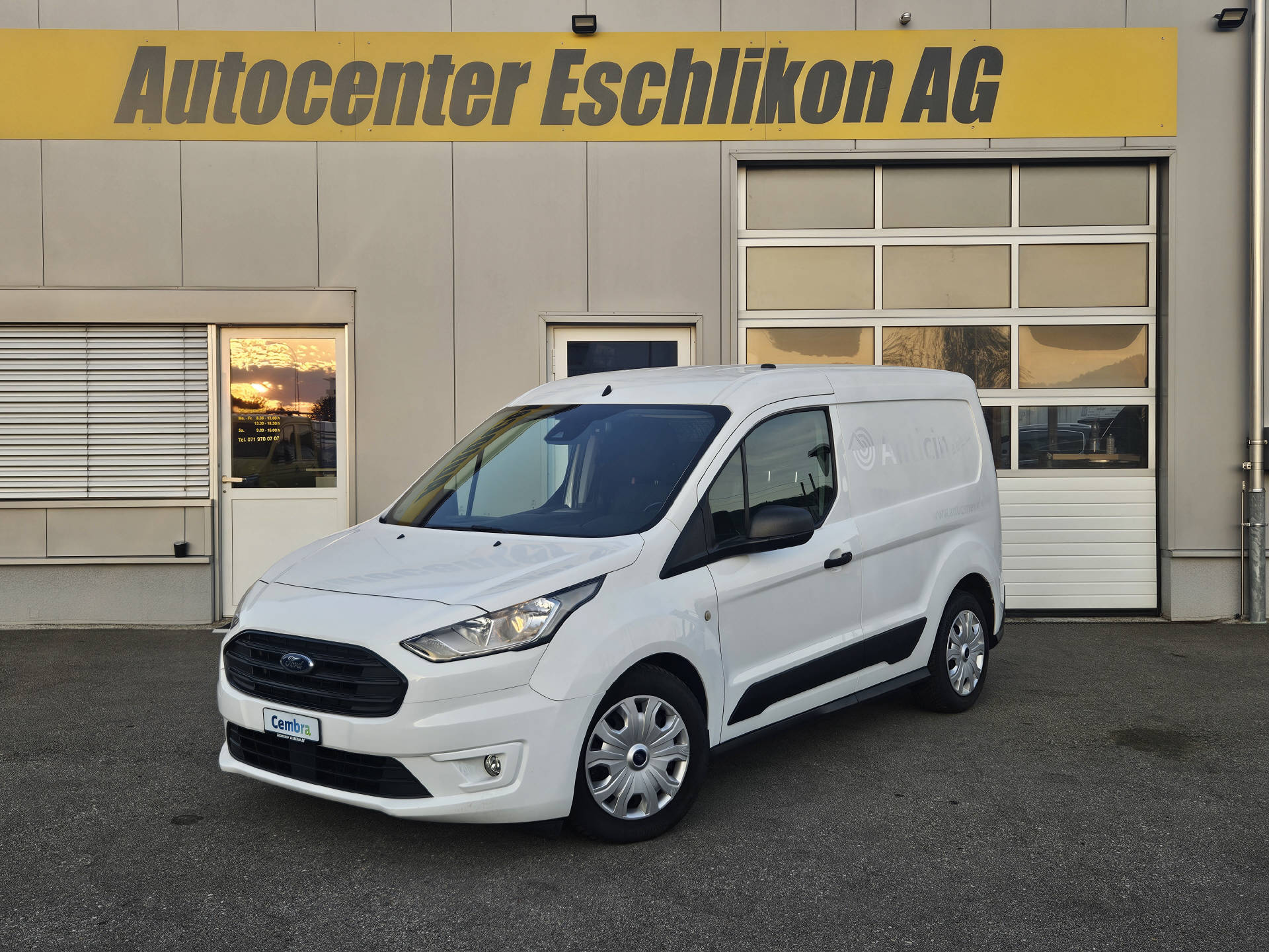 FORD Transit Connect Van 200 L1 1.5 EcoBlue 120 Trend-image-0