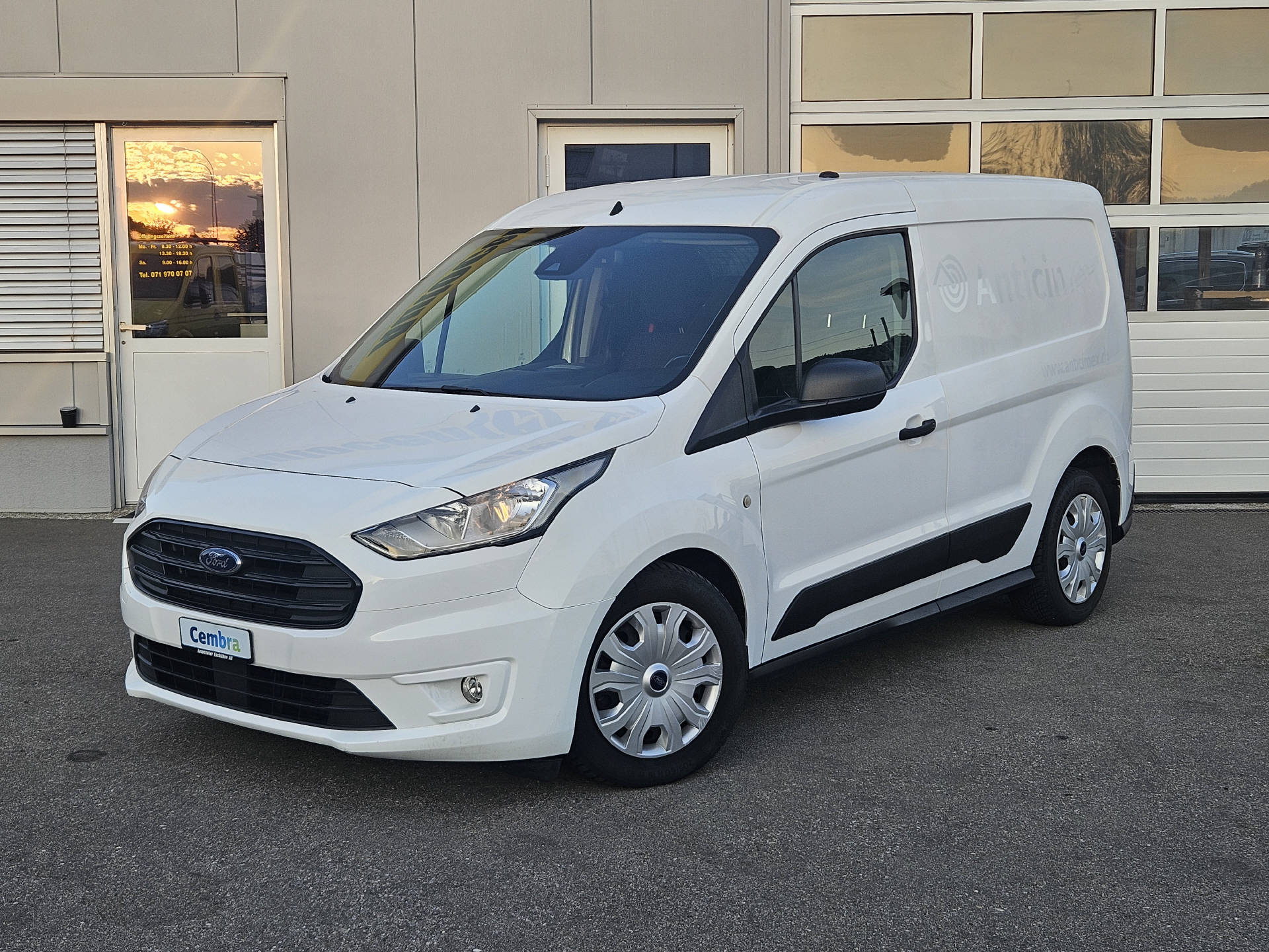 FORD Transit Connect Van 200 L1 1.5 EcoBlue 120 Trend-image-1