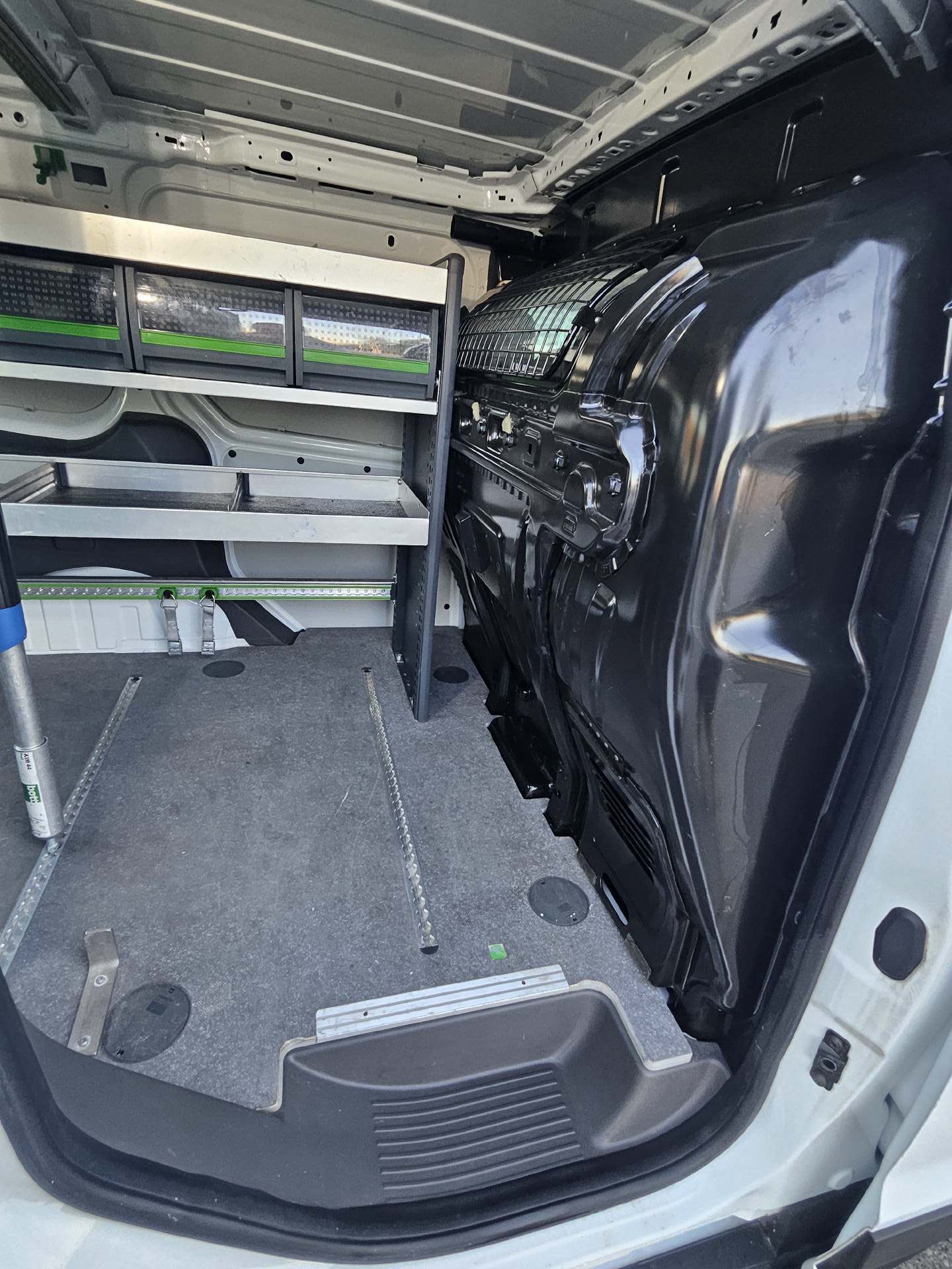 FORD Transit Connect Van 200 L1 1.5 EcoBlue 120 Trend-image-17