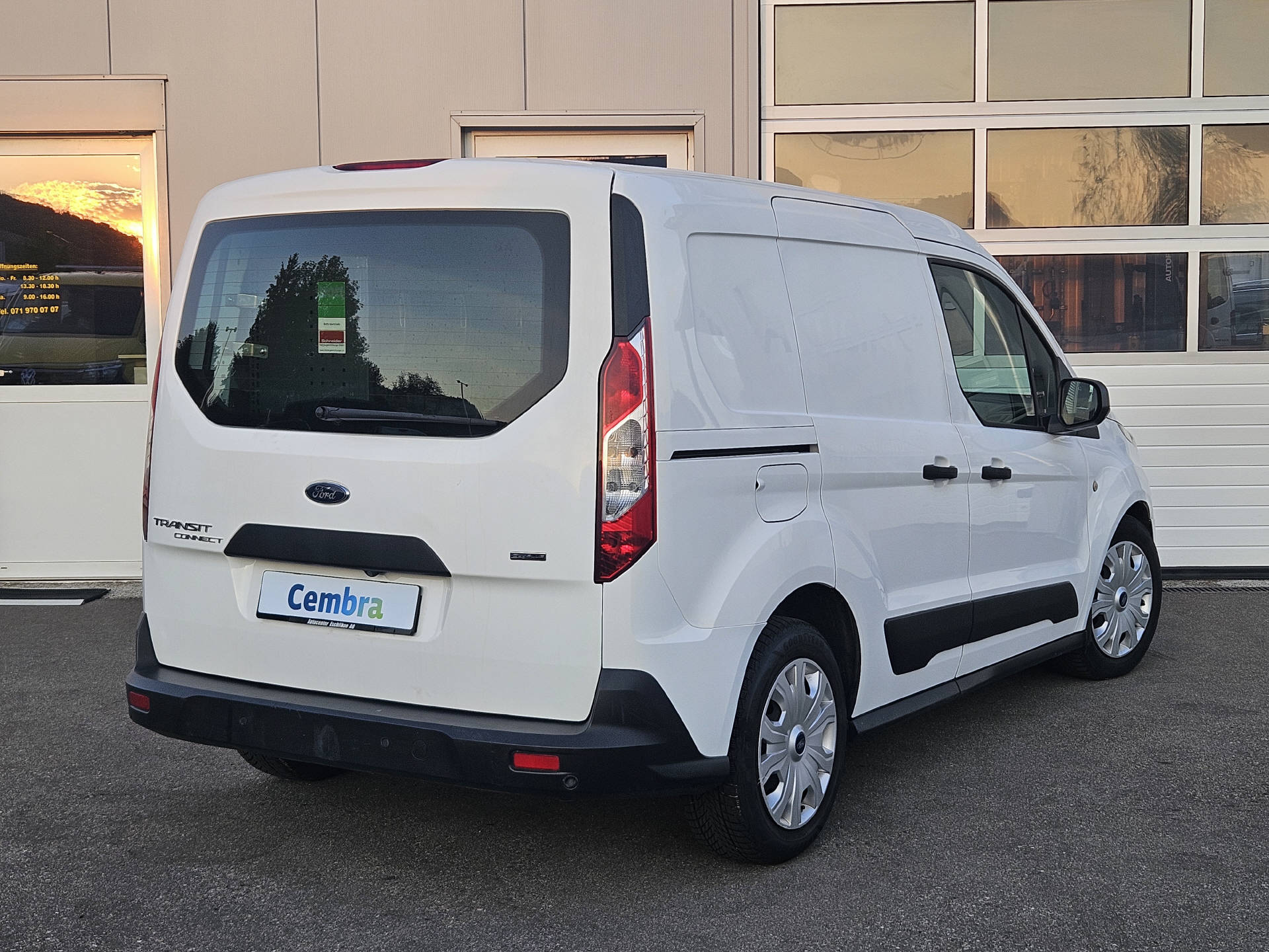 FORD Transit Connect Van 200 L1 1.5 EcoBlue 120 Trend-image-5