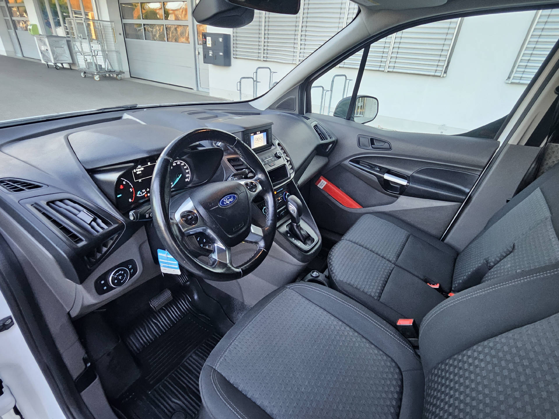 FORD Transit Connect Van 200 L1 1.5 EcoBlue 120 Trend-image-13