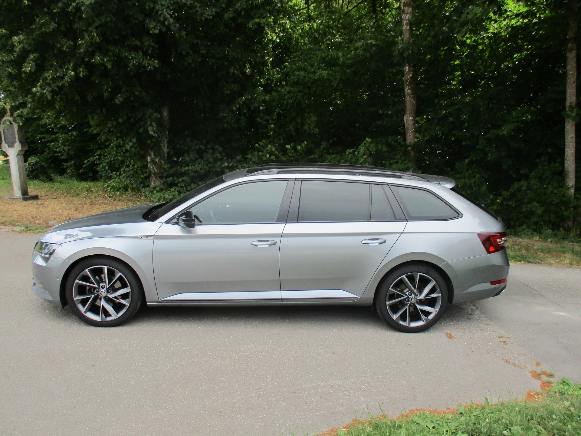 SKODA Superb Combi 2.0 TDi Ambition 4x4 DSG-image-6