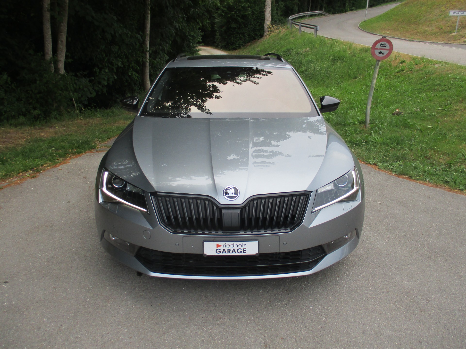 SKODA Superb Combi 2.0 TDi Ambition 4x4 DSG-image-1