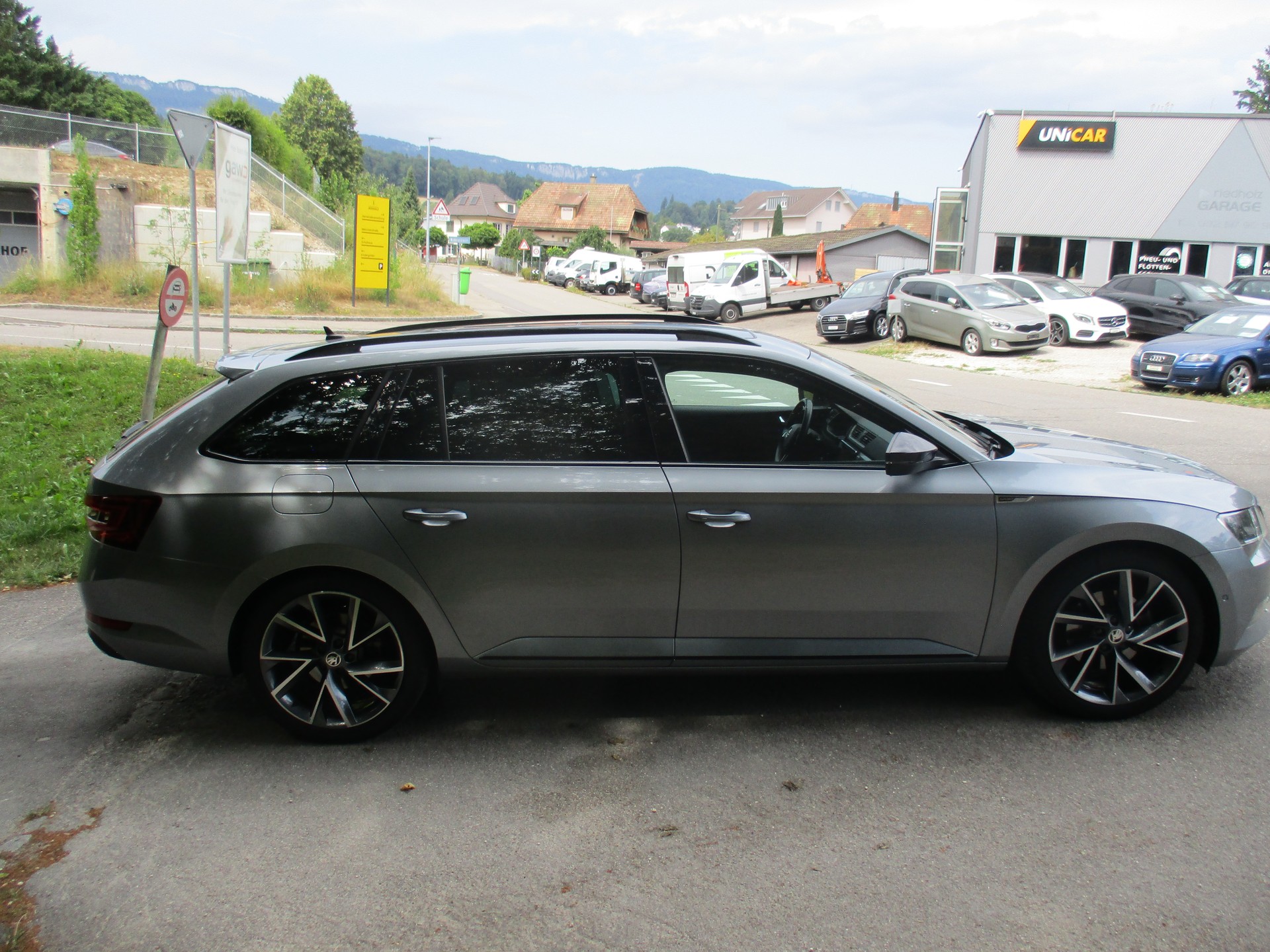 SKODA Superb Combi 2.0 TDi Ambition 4x4 DSG-image-3