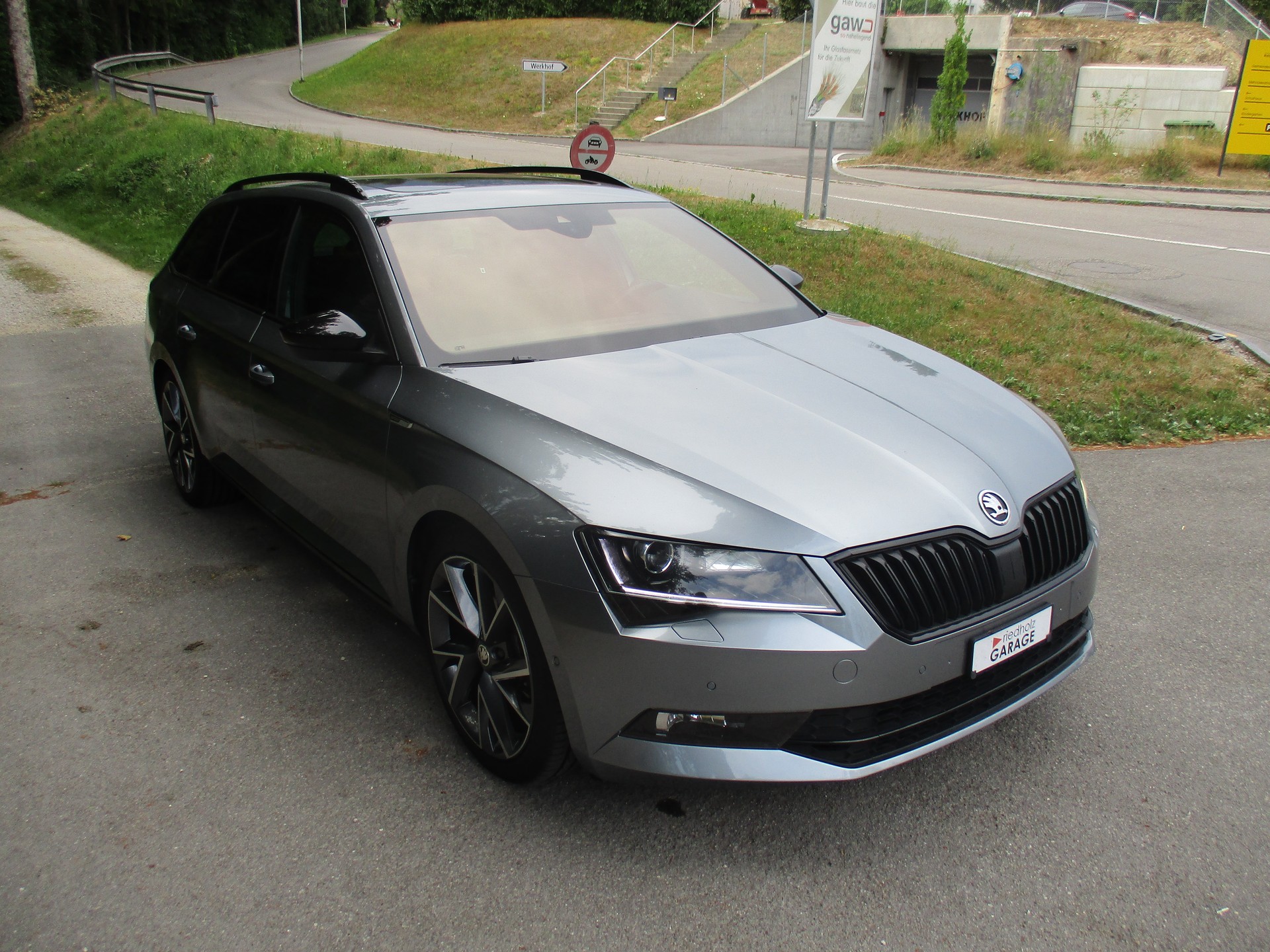 SKODA Superb Combi 2.0 TDi Ambition 4x4 DSG-image-2