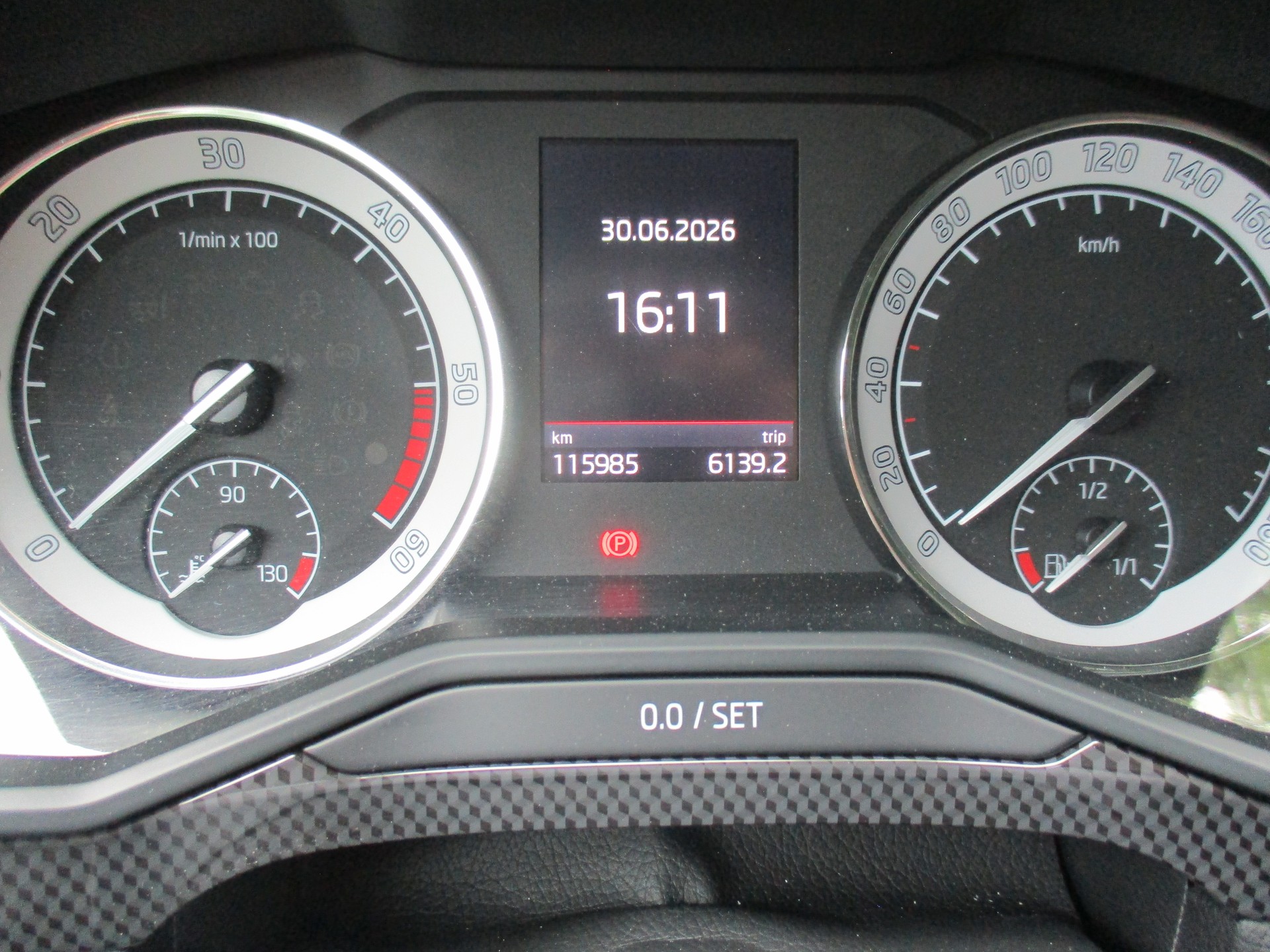 SKODA Superb Combi 2.0 TDi Ambition 4x4 DSG-image-10