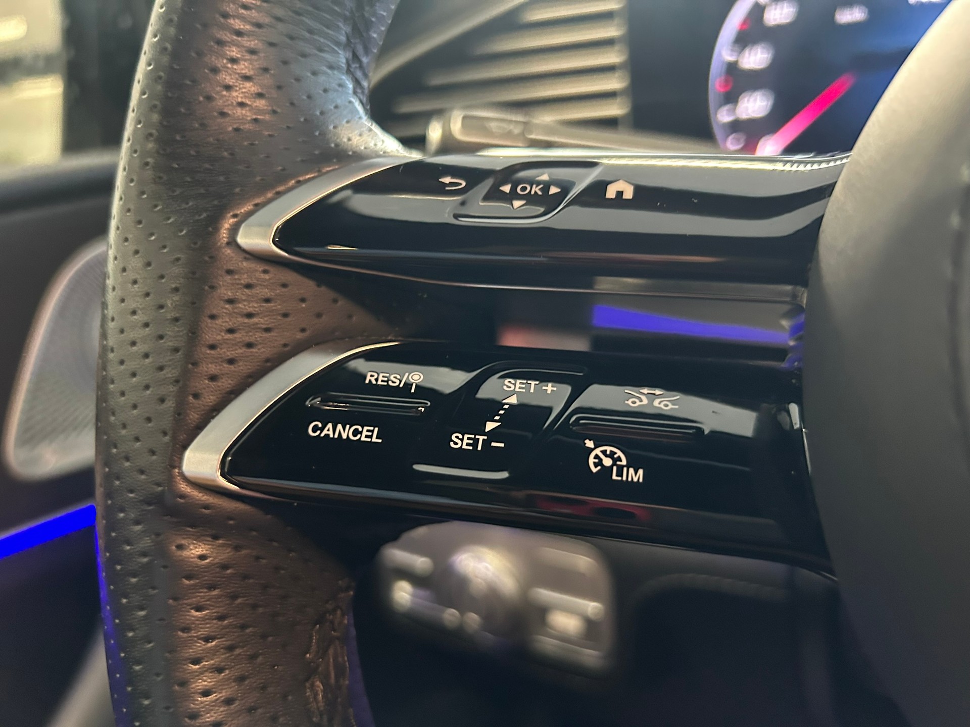 MERCEDES-BENZ GLE 450 4Matic 9G-Tronic-image-12