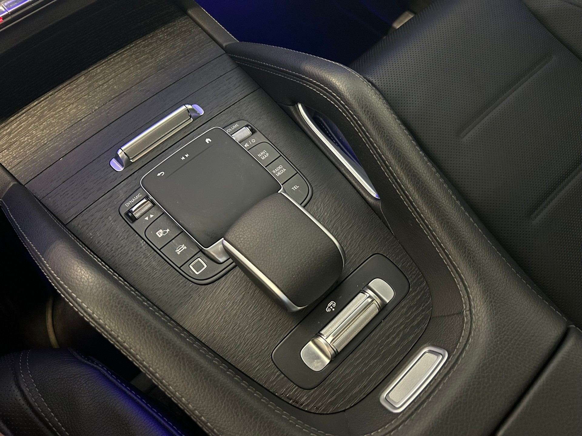 MERCEDES-BENZ GLE 450 4Matic 9G-Tronic-image-17