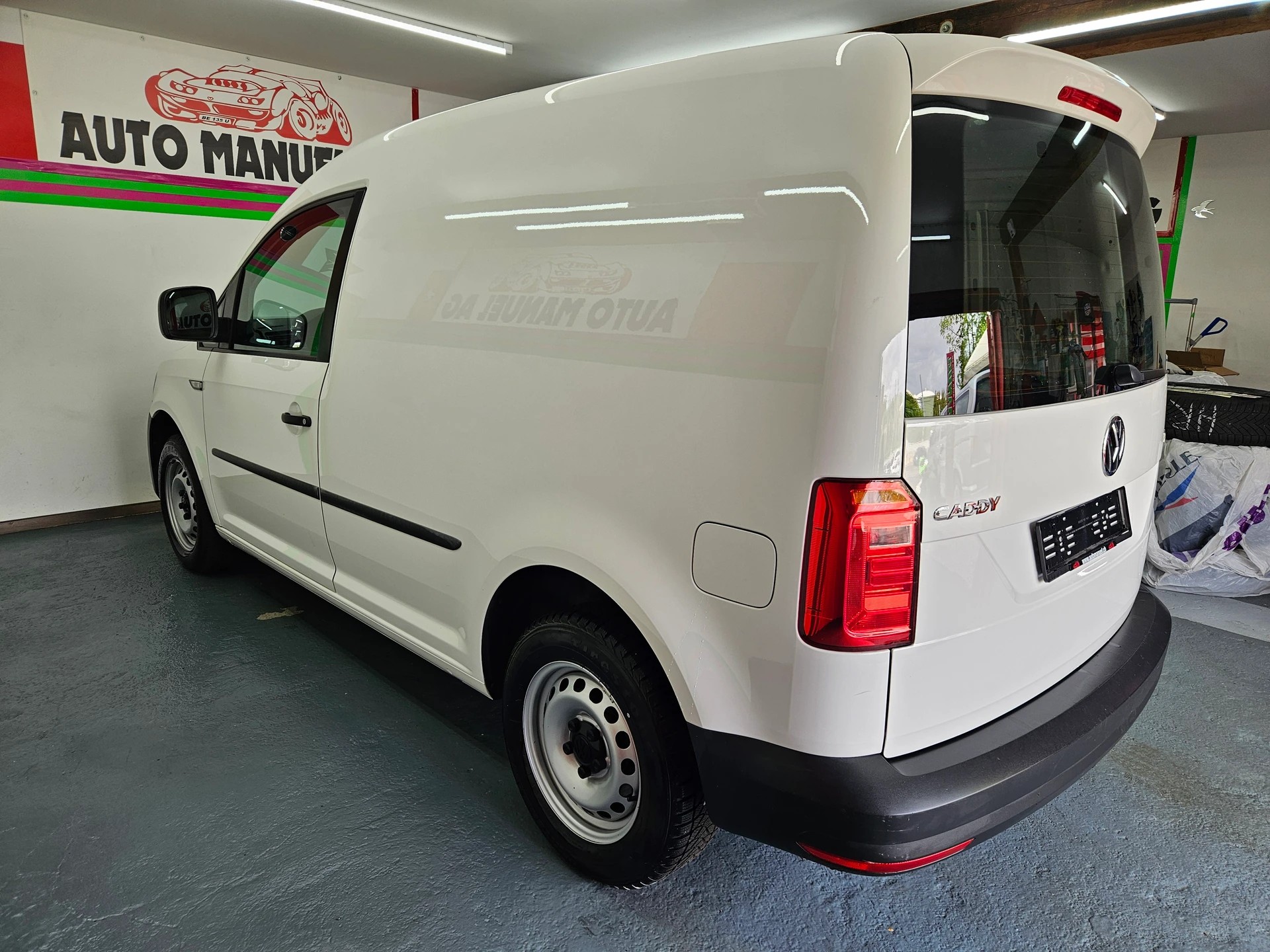 VW Caddy 1.2 TSI BlueMotion Technology-image-7