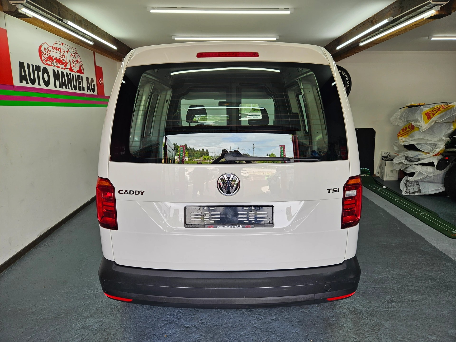 VW Caddy 1.2 TSI BlueMotion Technology-image-5