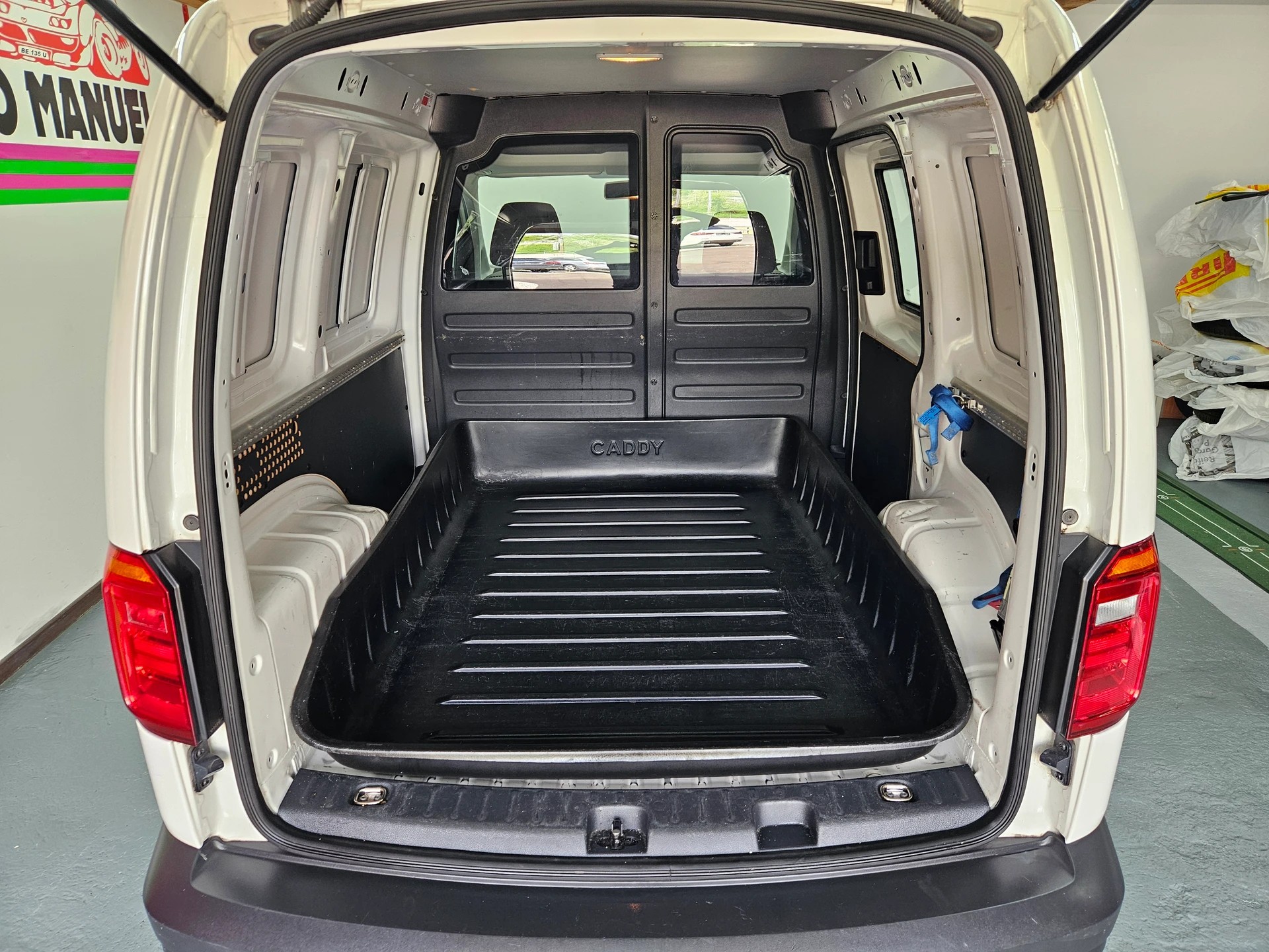 VW Caddy 1.2 TSI BlueMotion Technology-image-12