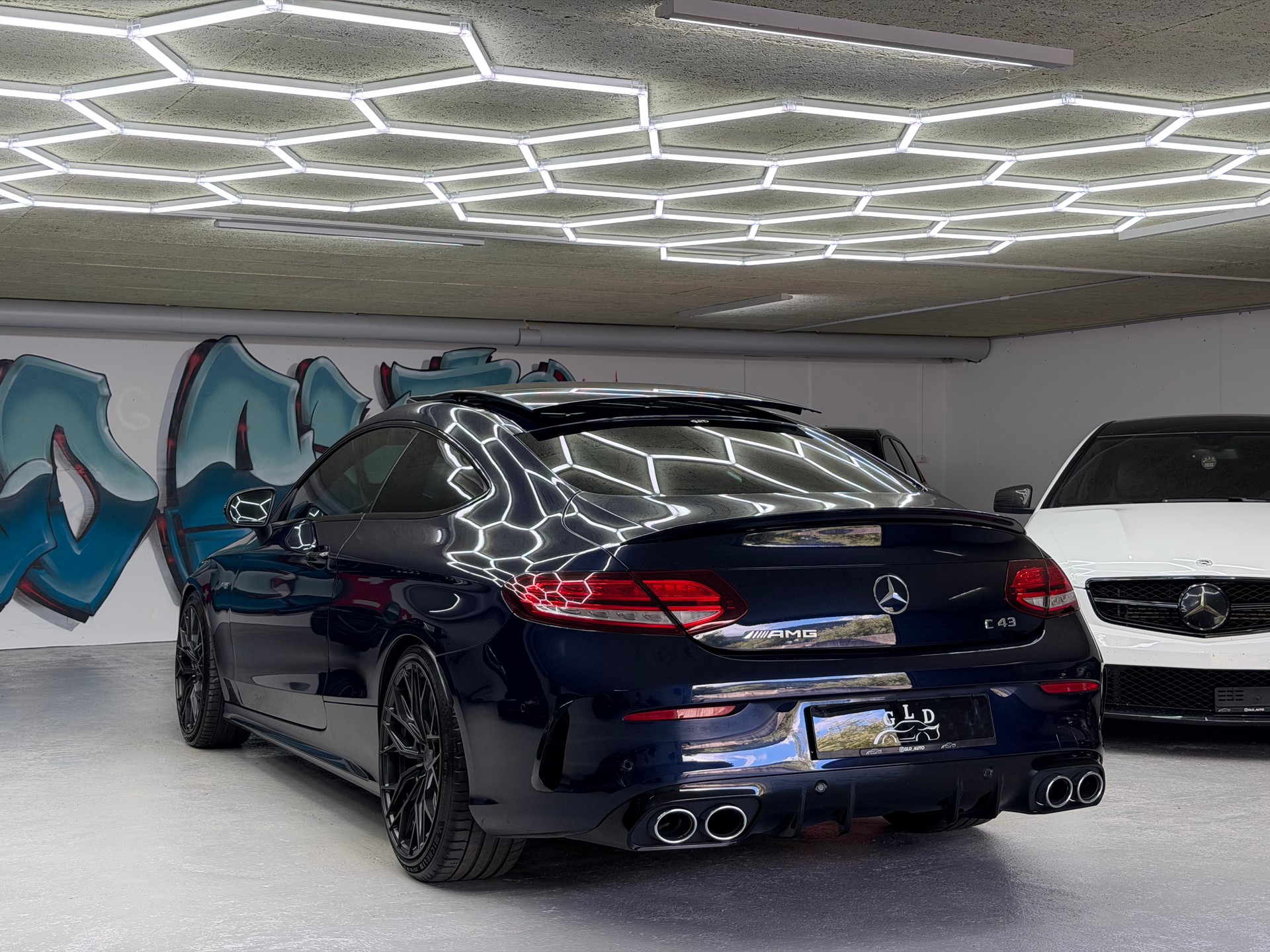 MERCEDES-BENZ C 43 AMG 4Matic Speedshift TCT 9G * H&R / 19’ Concaver wheels / Full options / CH Auto*-image-3