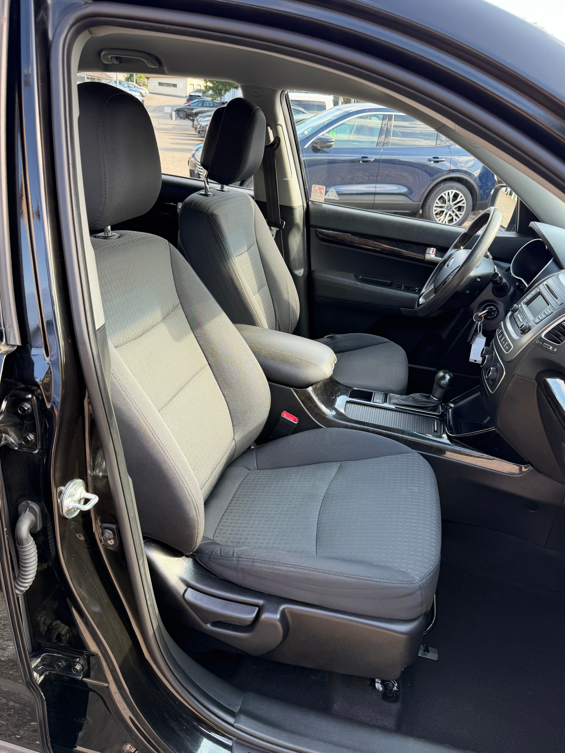 KIA Sorento 2.2 CRDI Style Automatic-image-12