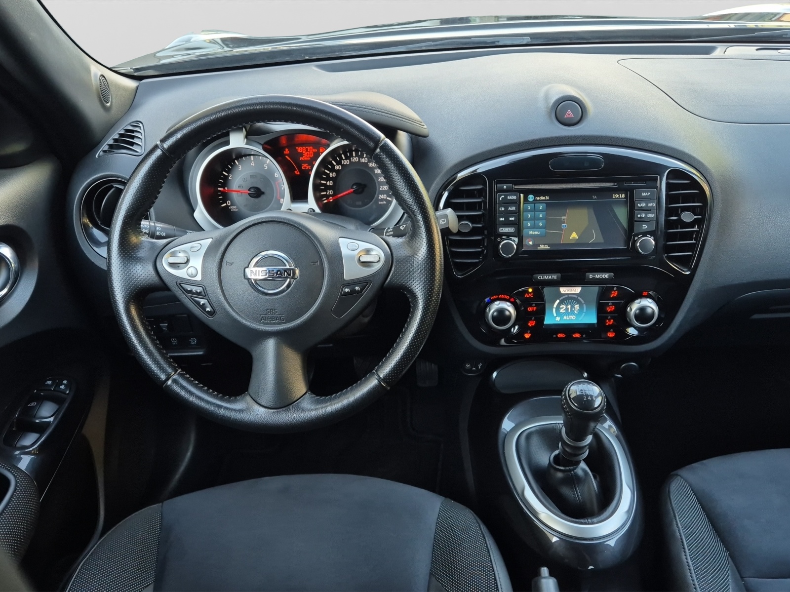 NISSAN Juke 1.2 DIG-T tekna-image-12