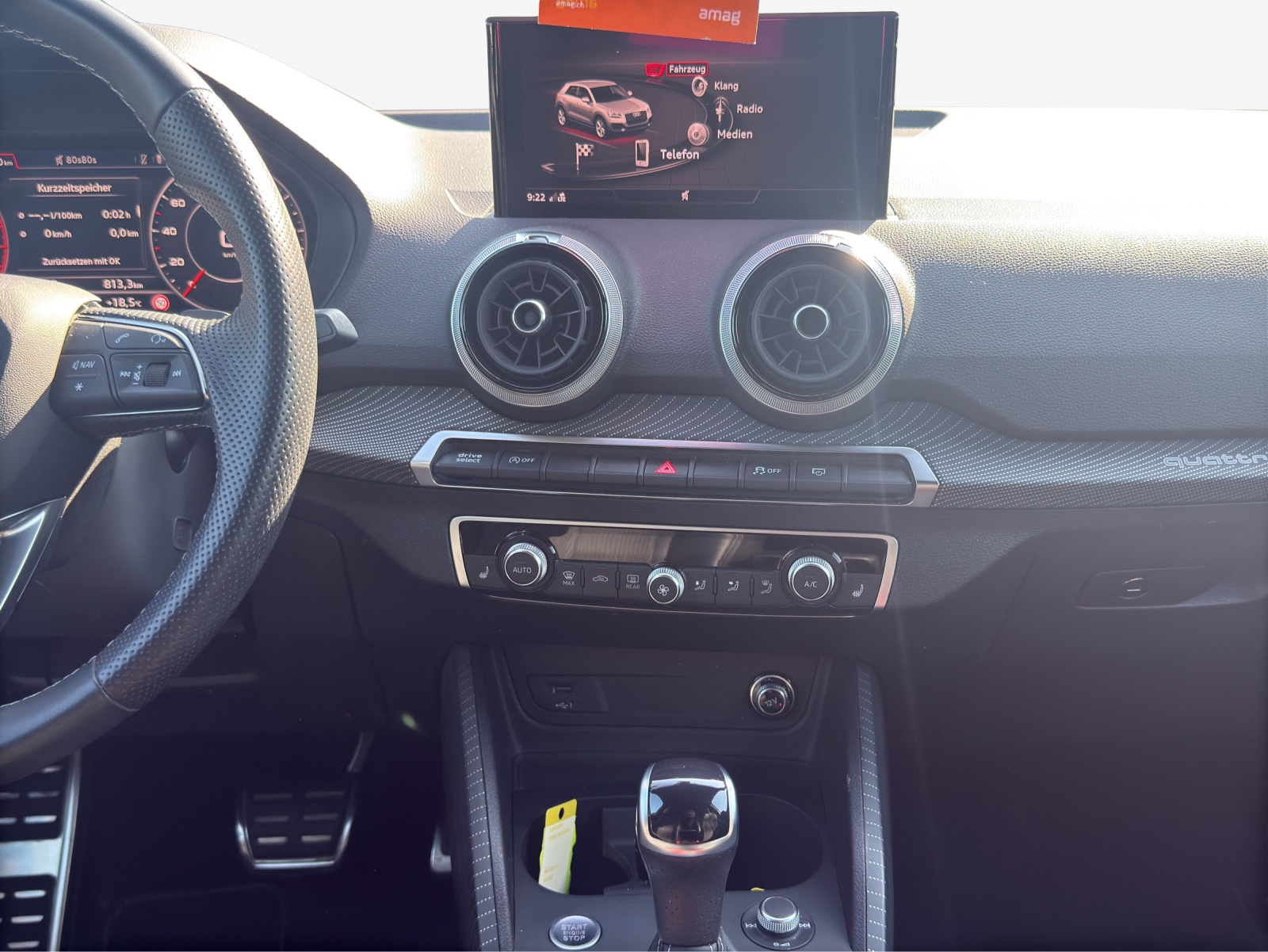 AUDI Q2 40 TFSI S line quattro S-tronic-image-9