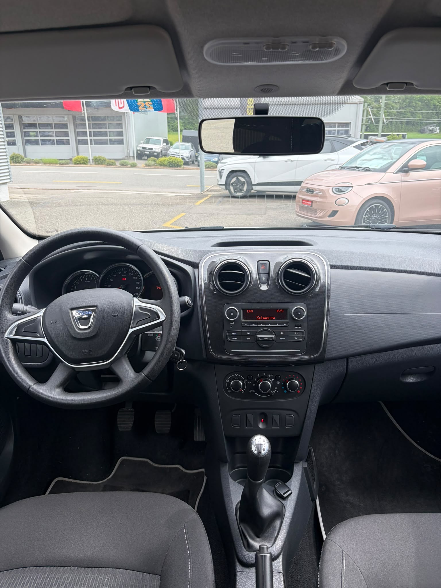DACIA Sandero 1.0 Essential-image-8