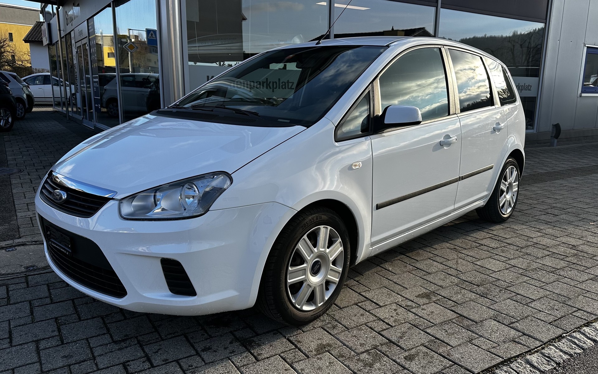 FORD C-Max 1.6 16V Carving-showroom-element-2