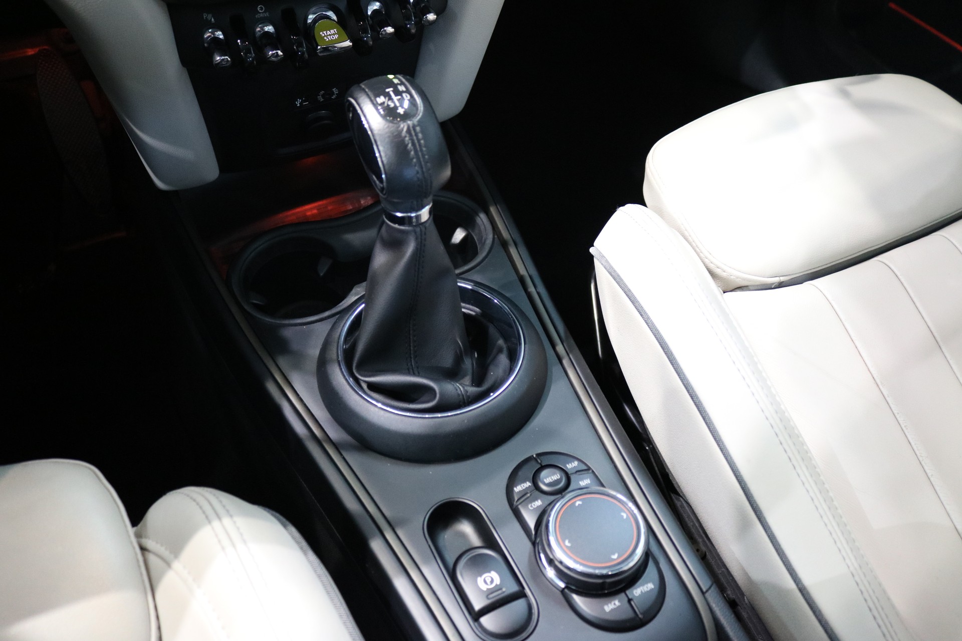 MINI Countryman Cooper S E ALL4 Steptronic-image-42