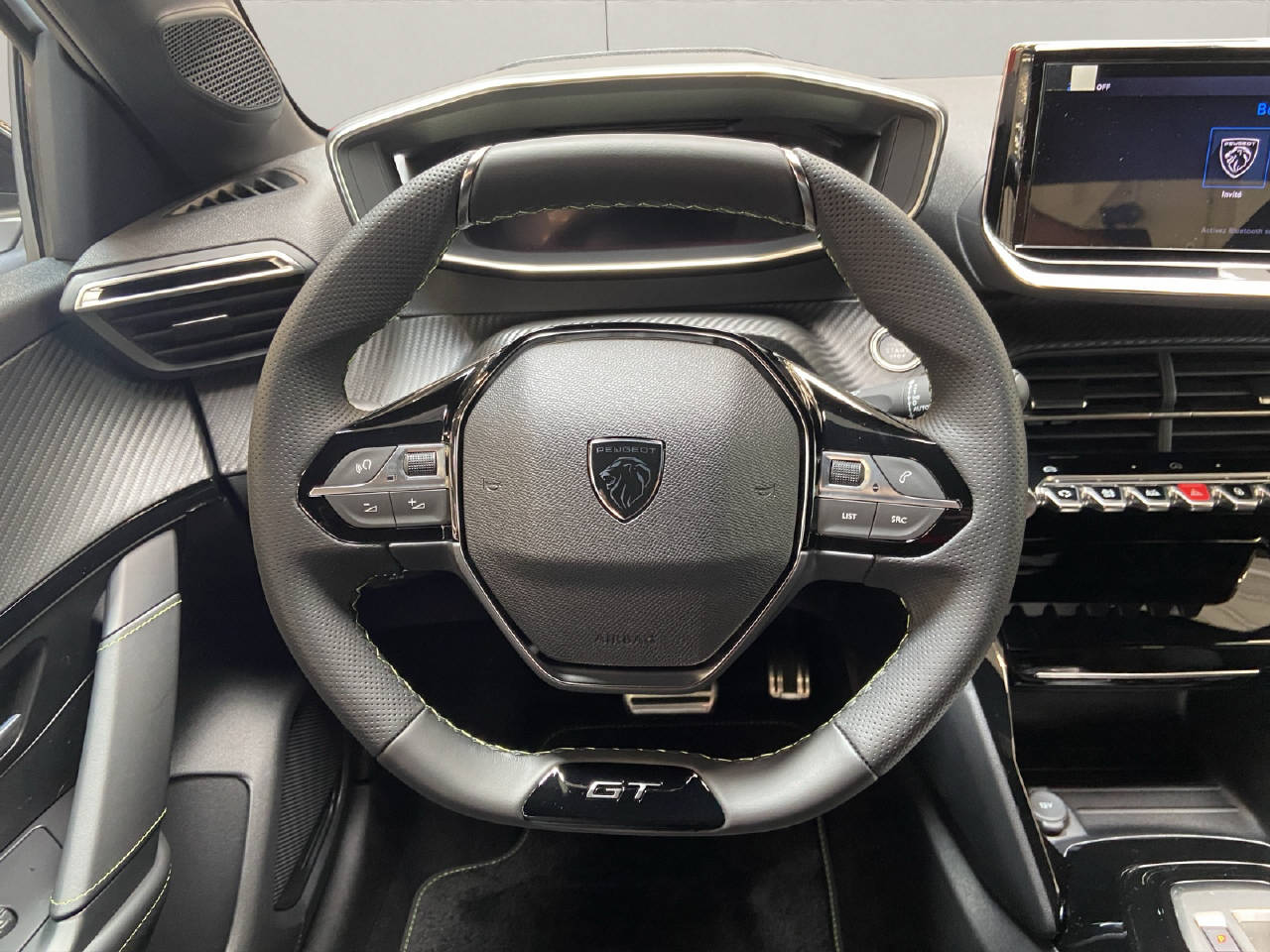 PEUGEOT 208 e-GT-image-7