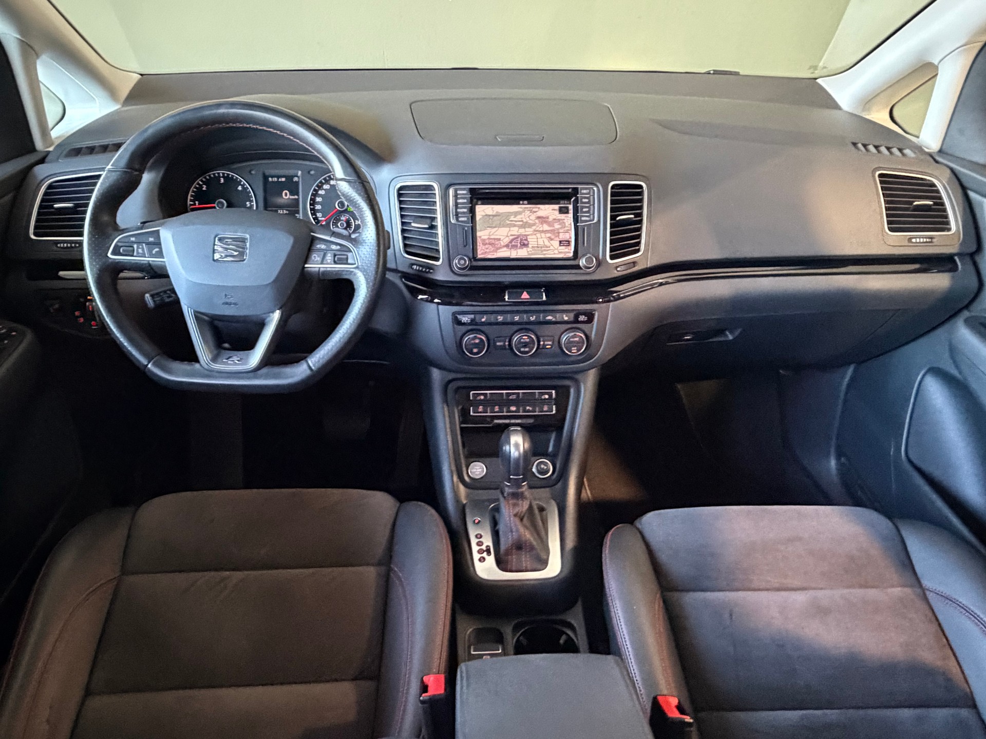 SEAT Alhambra 2.0 TDI FR Line 4Drive *7Plätzer*Anhängerkupplung*Ab MFK*2 Kindersitze integriert*-image-6
