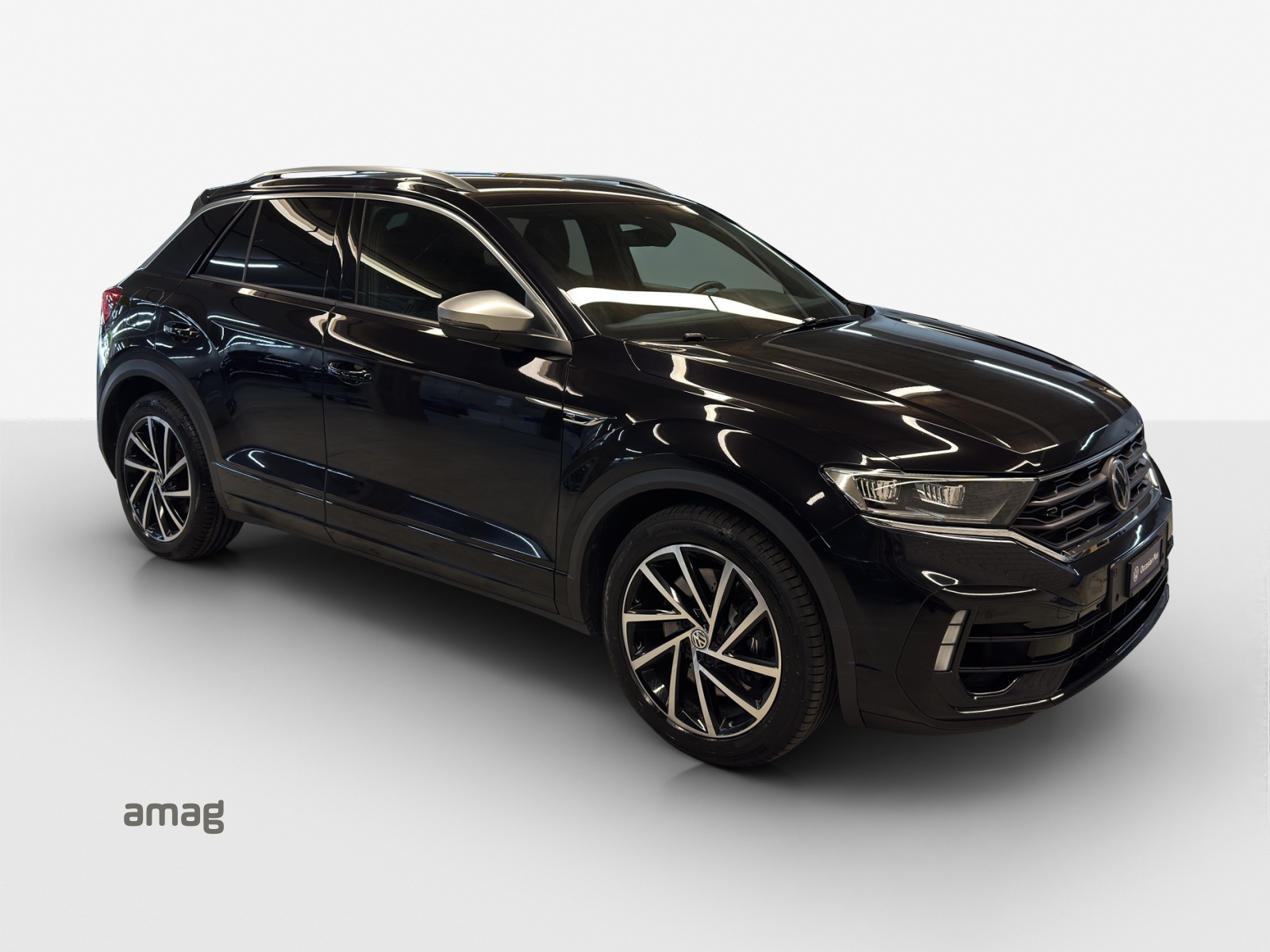 VW T-Roc 2.0 TSI R DSG 4Motion-image-5