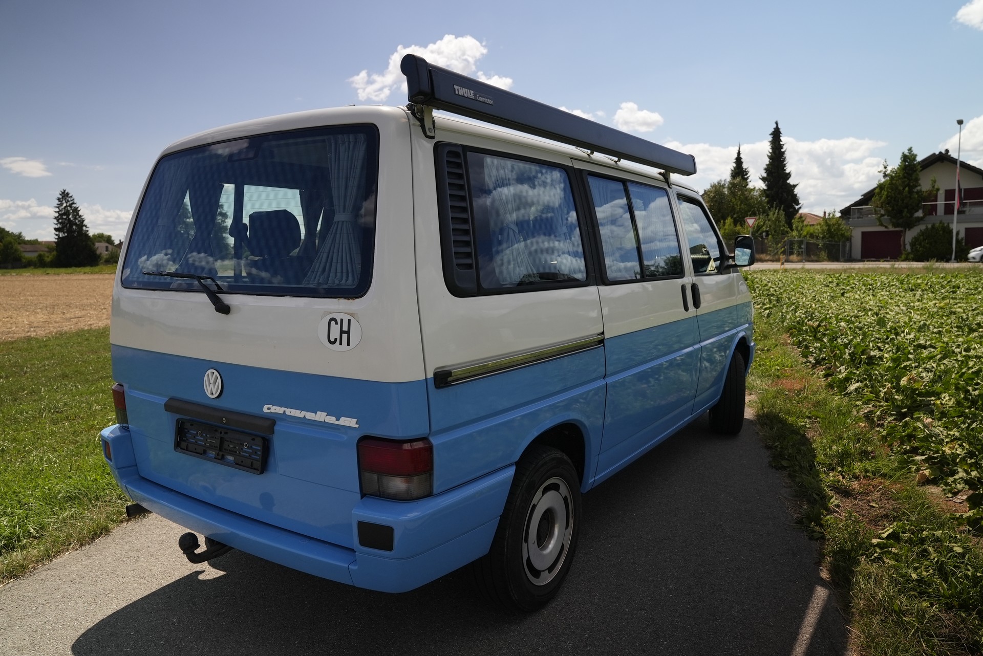 VW Caravelle-image-2