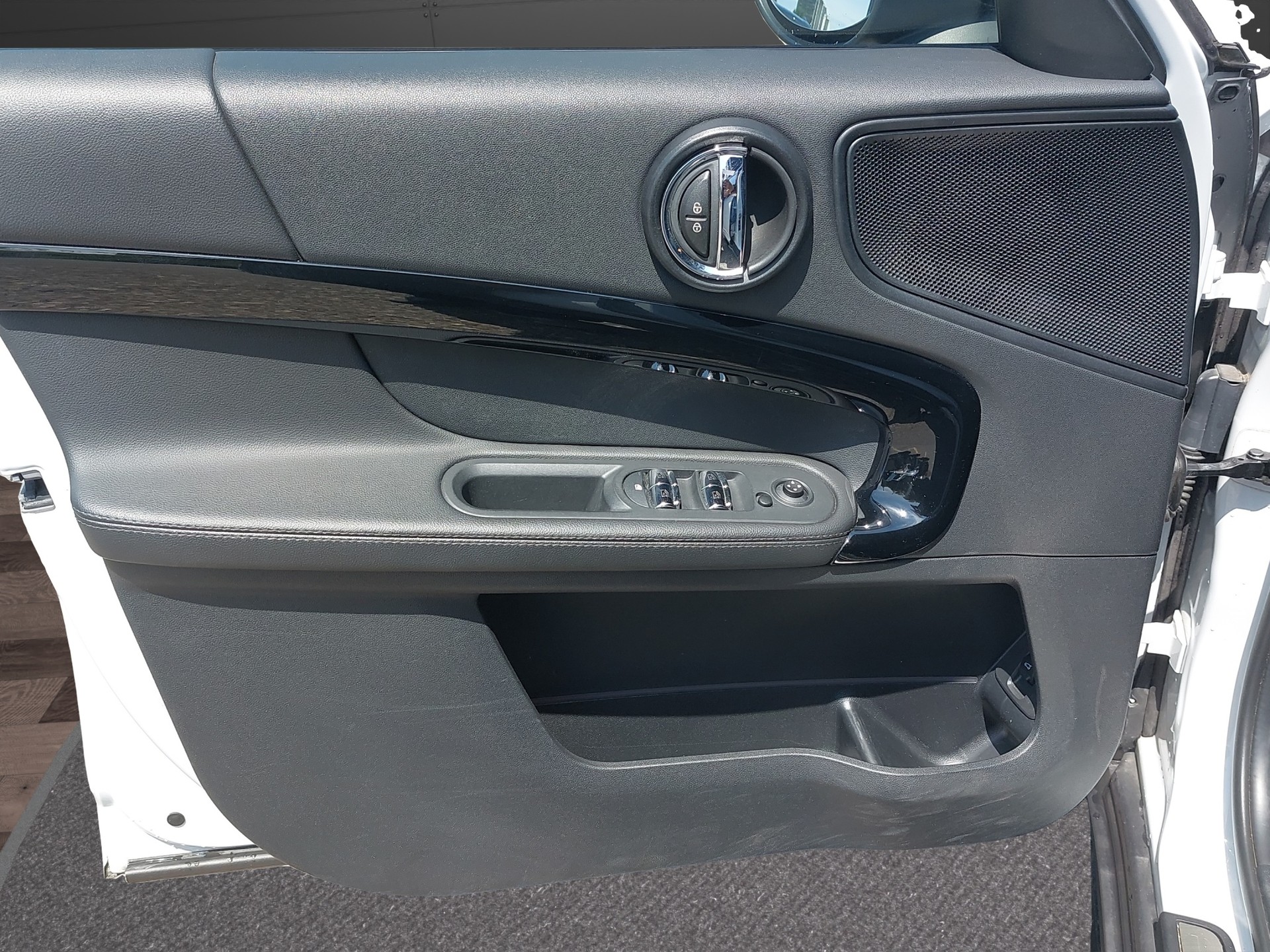 MINI Countryman F60 2.0i Cooper S ALL4-image-11