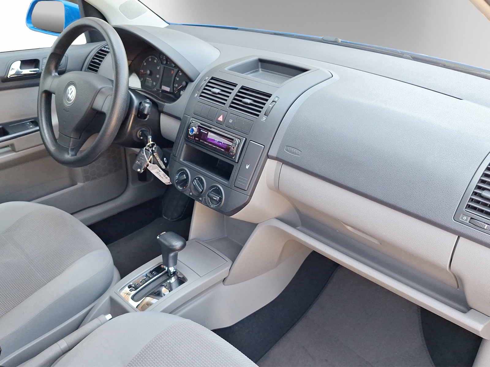 VW Polo 1.4-image-9