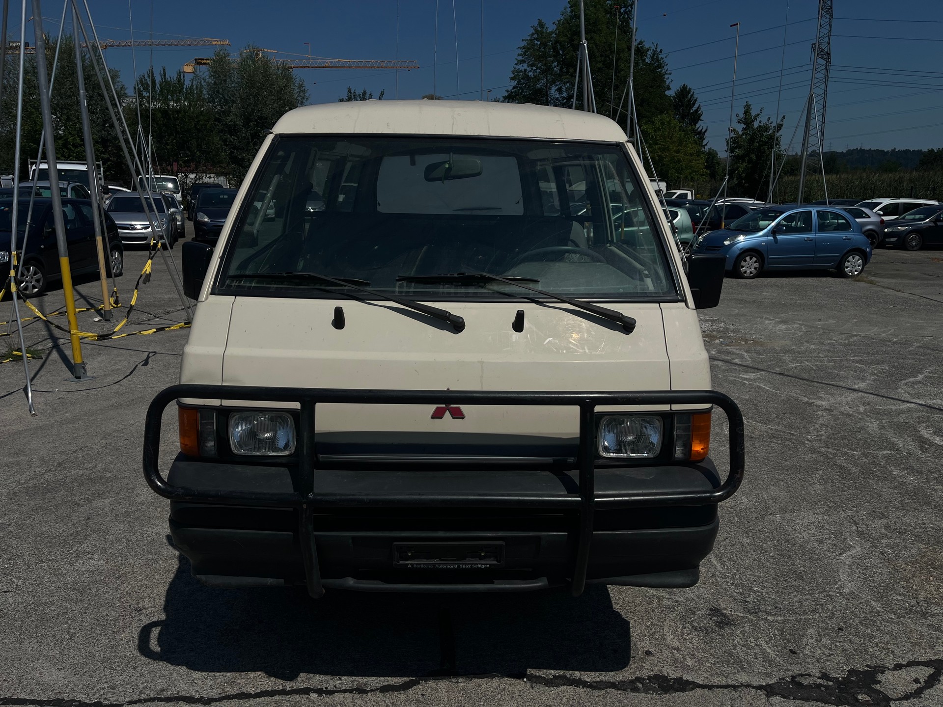 MITSUBISHI L 300-image-1