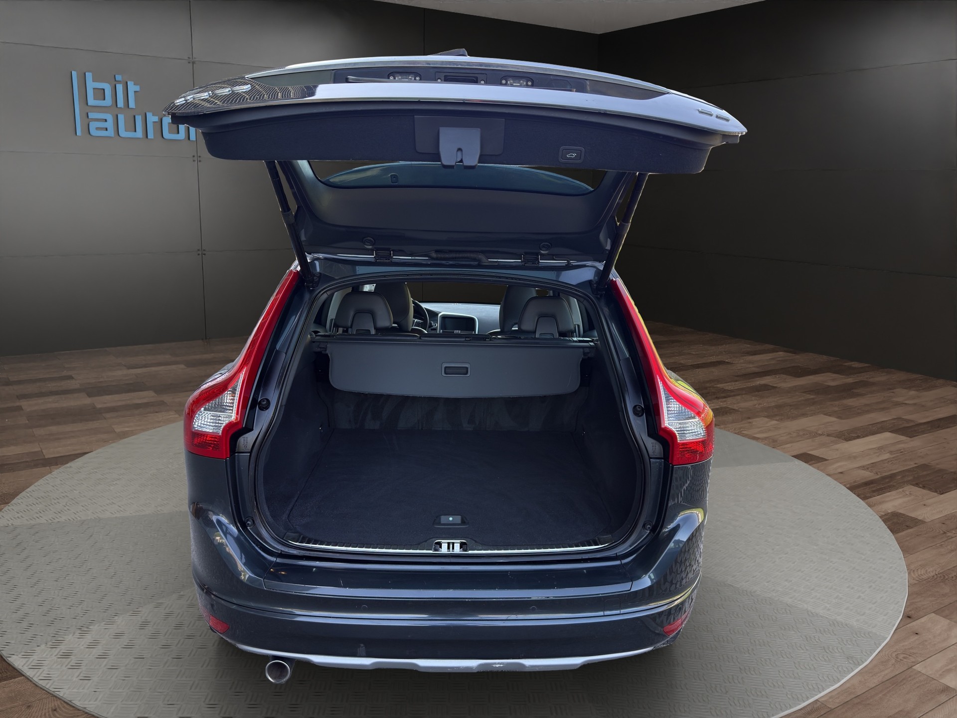 VOLVO VOLVO XC60 D3 Momentum Geartronic-image-6