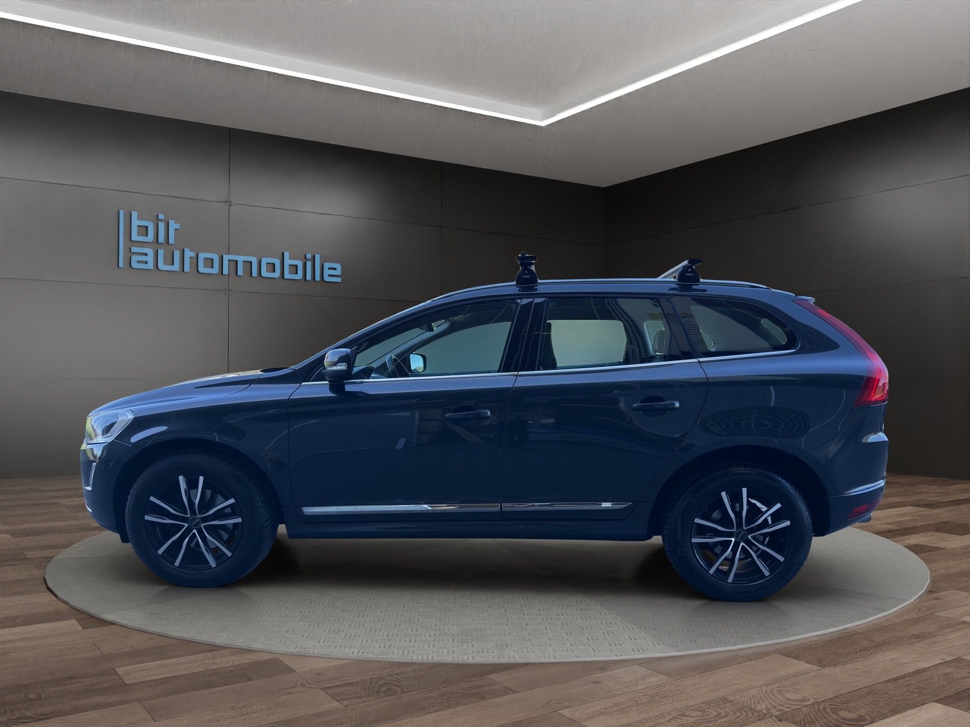 VOLVO VOLVO XC60 D3 Momentum Geartronic-image-2