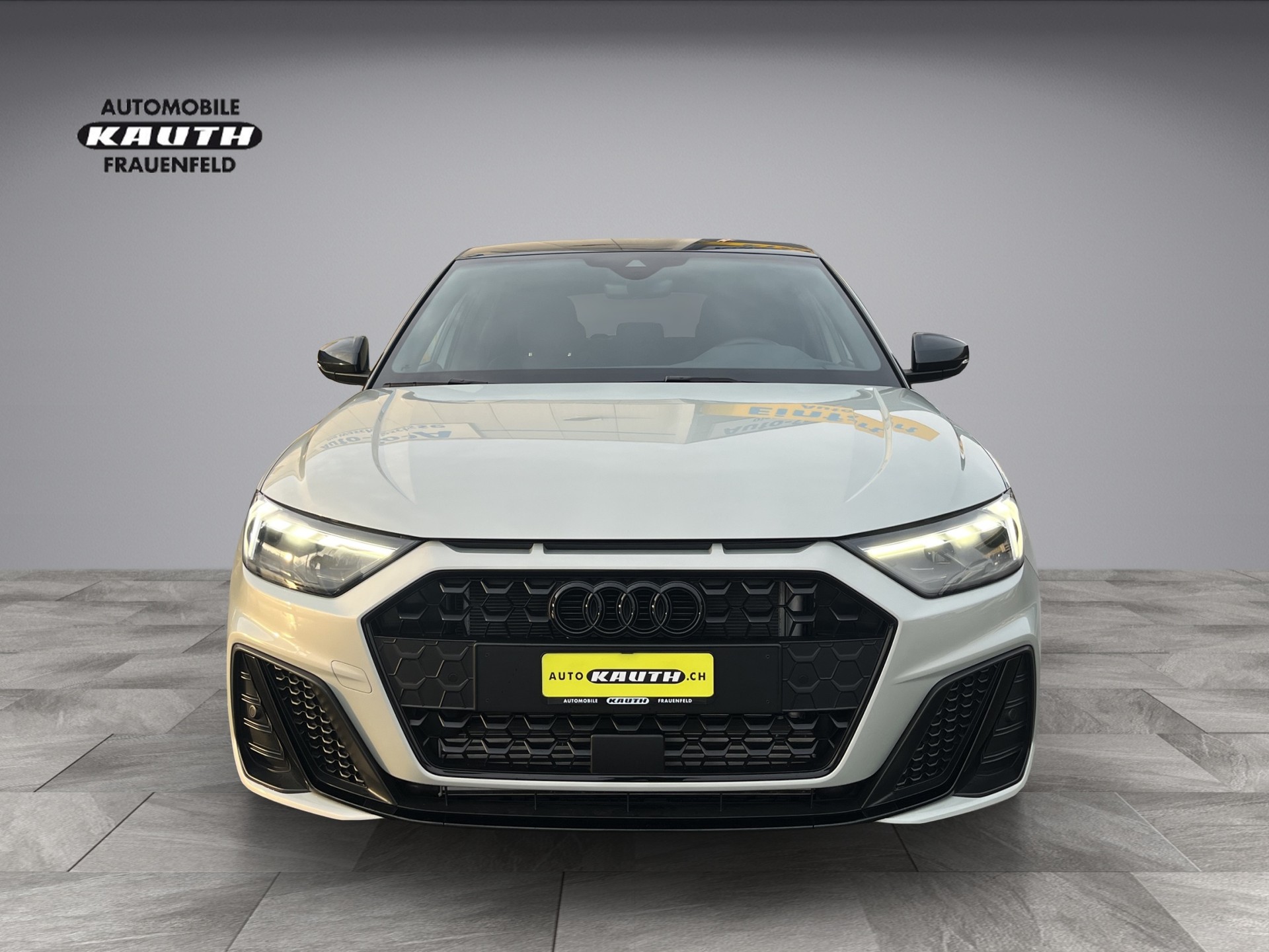 AUDI A1 Sportback 40 TFSI S Line S-tronic*Tausilber, 207 PS, (5-Jahre Garantie)-showroom-element-3