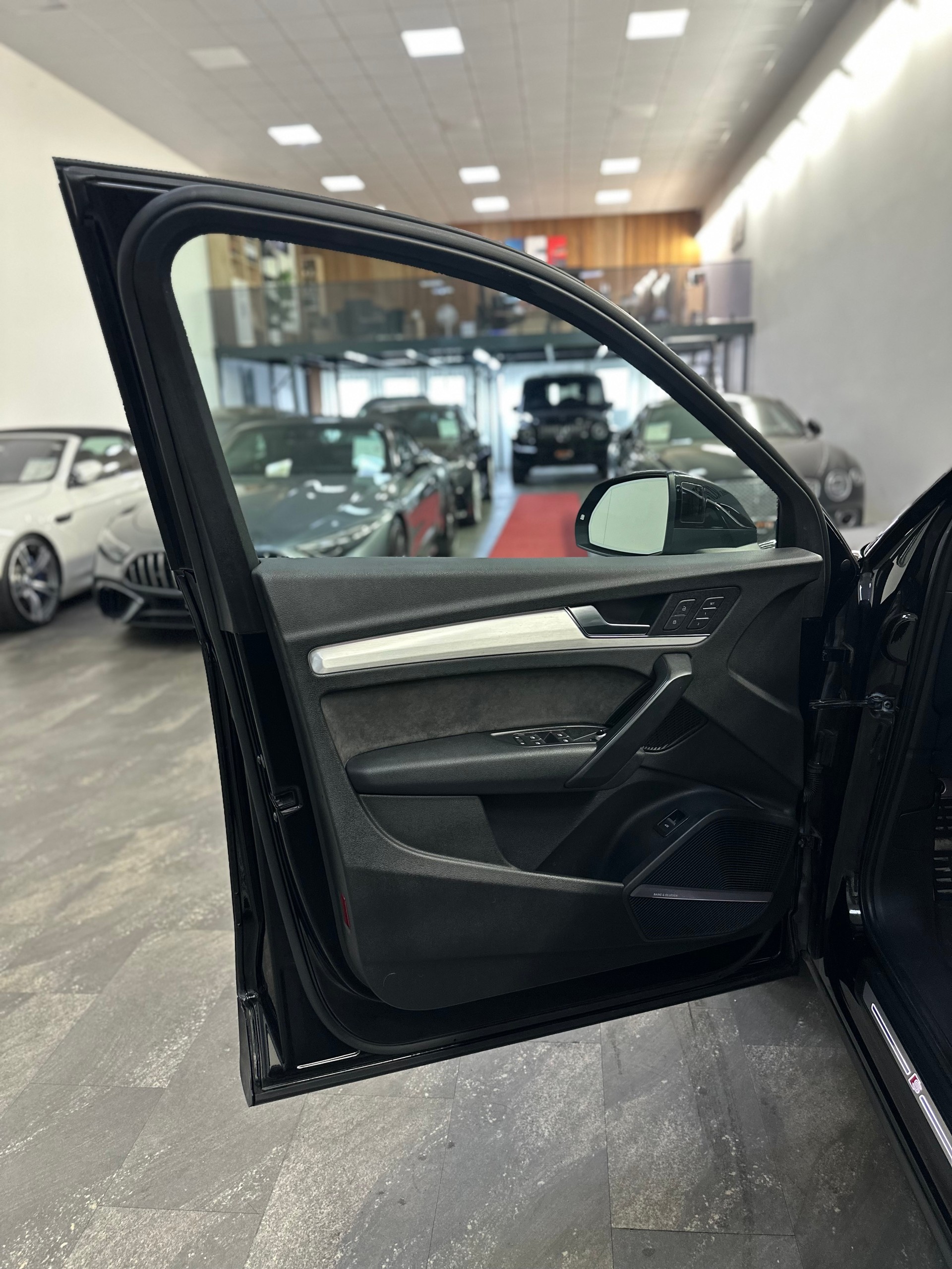 AUDI Q5 2.0 TFSI sport quattro S-tronic-image-18