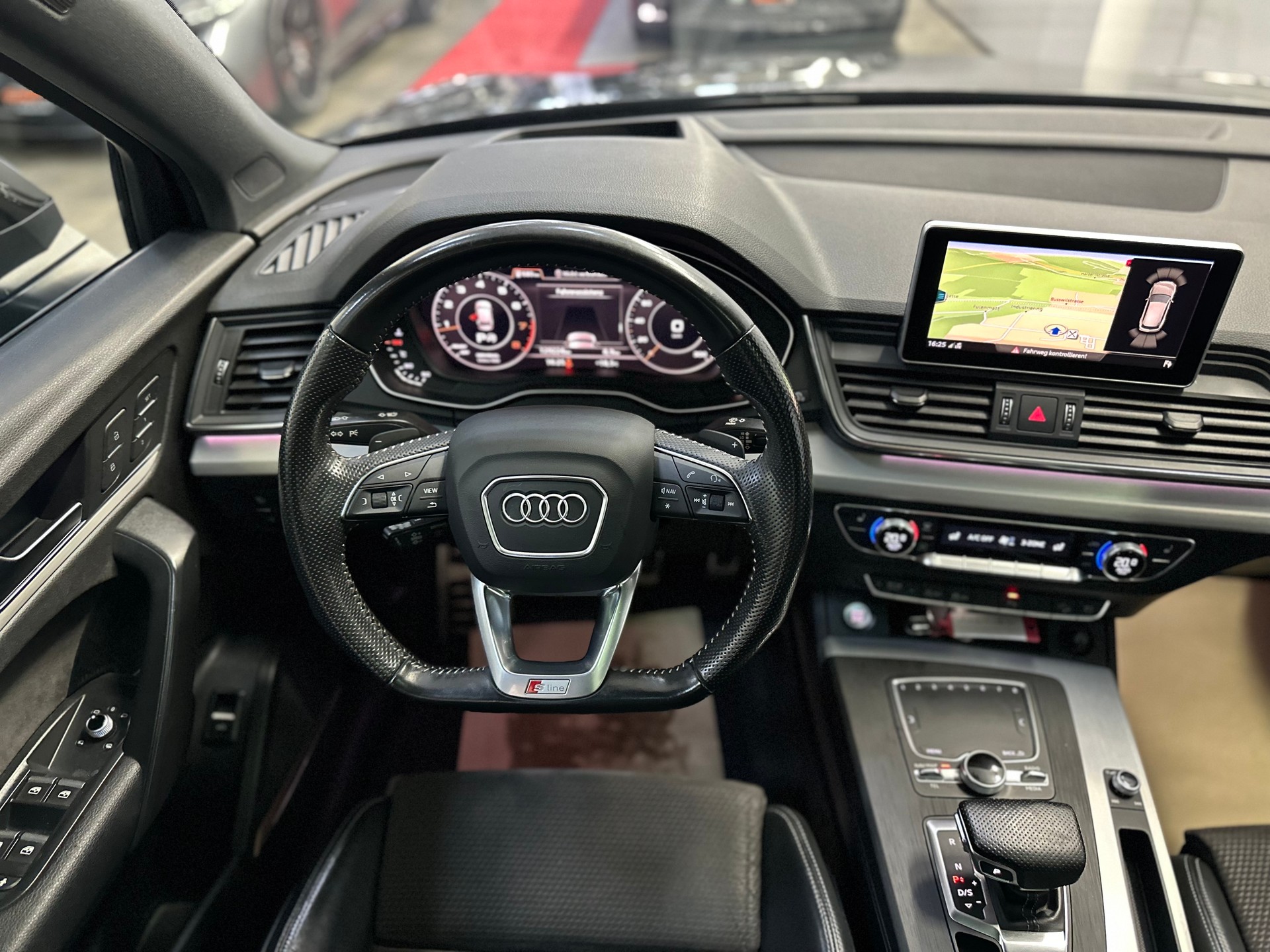 AUDI Q5 2.0 TFSI sport quattro S-tronic-image-10