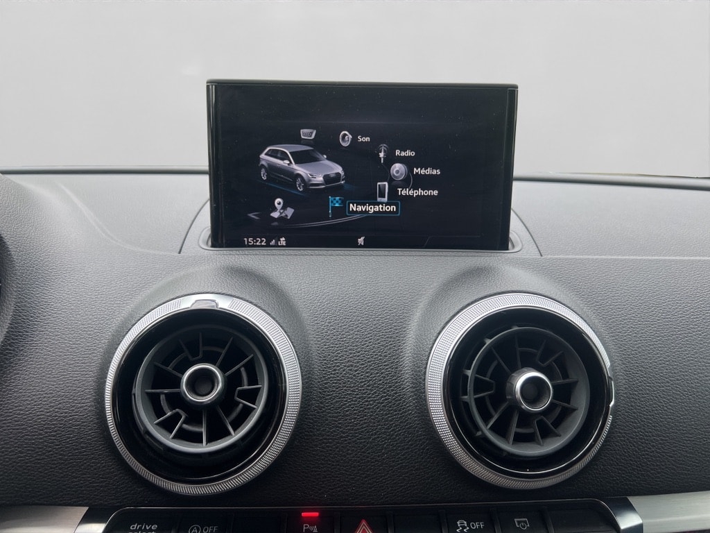 AUDI A3 Sportback 35 TFSI Sport S-tronic-image-13