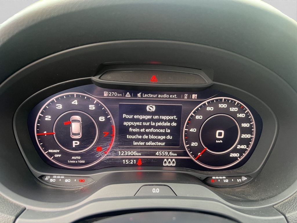 AUDI A3 Sportback 35 TFSI Sport S-tronic-image-15