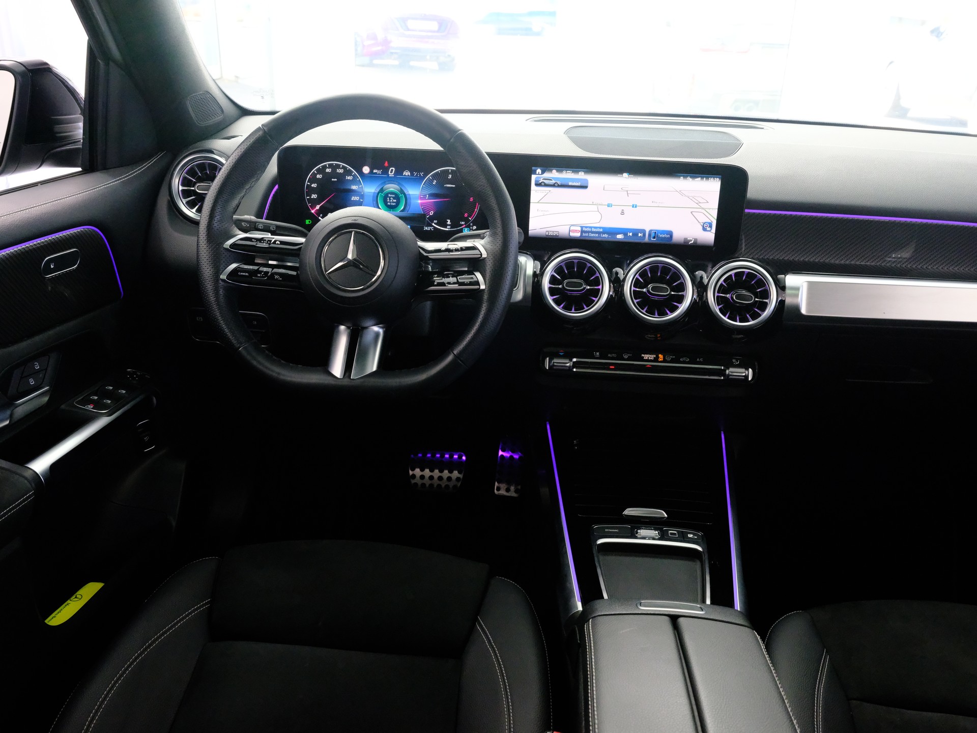 MERCEDES-BENZ GLB 220 d 4Matic 8G-Tronic-image-12