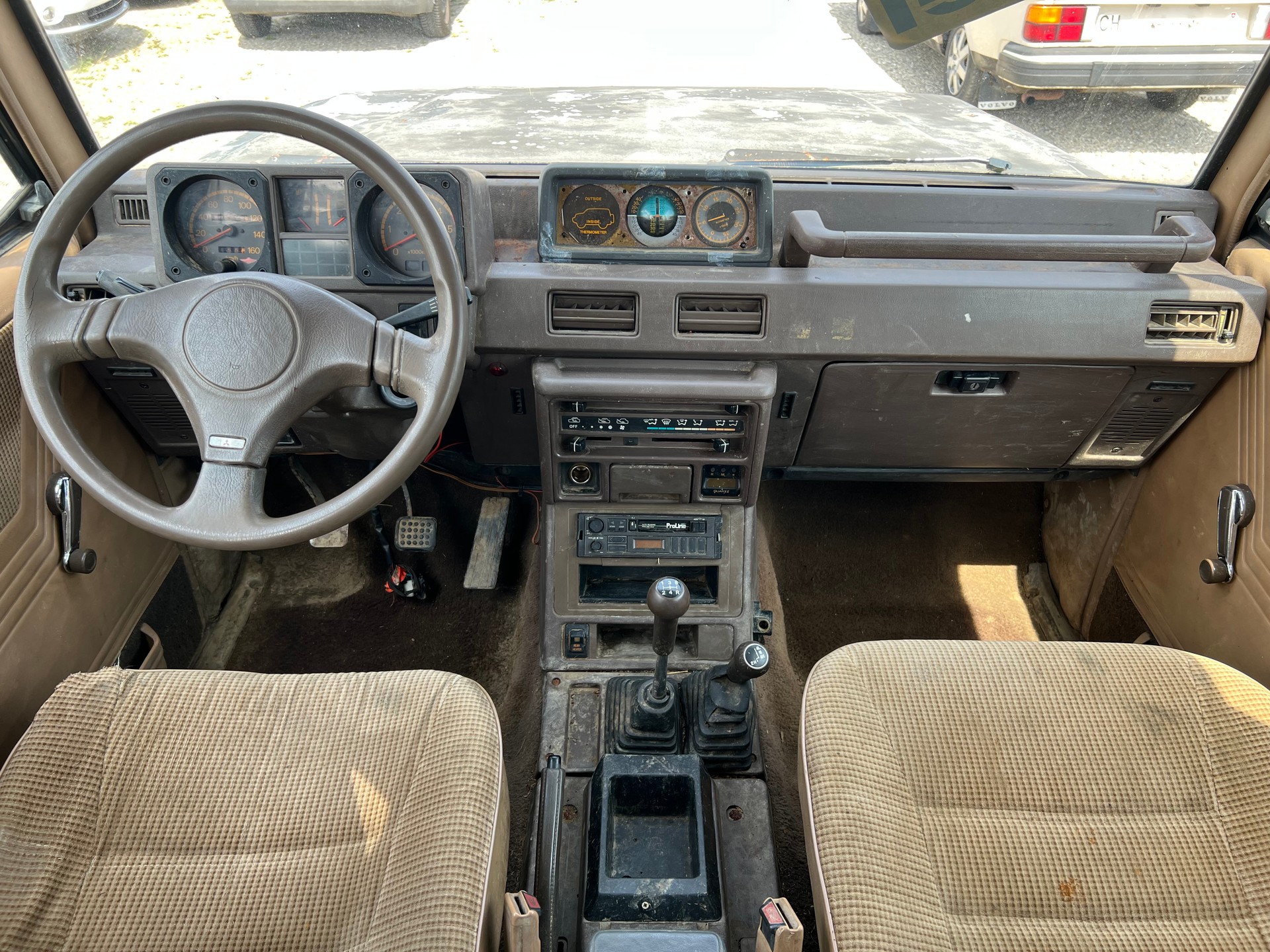 MITSUBISHI Pajero 2.5 TD Wagon-image-13